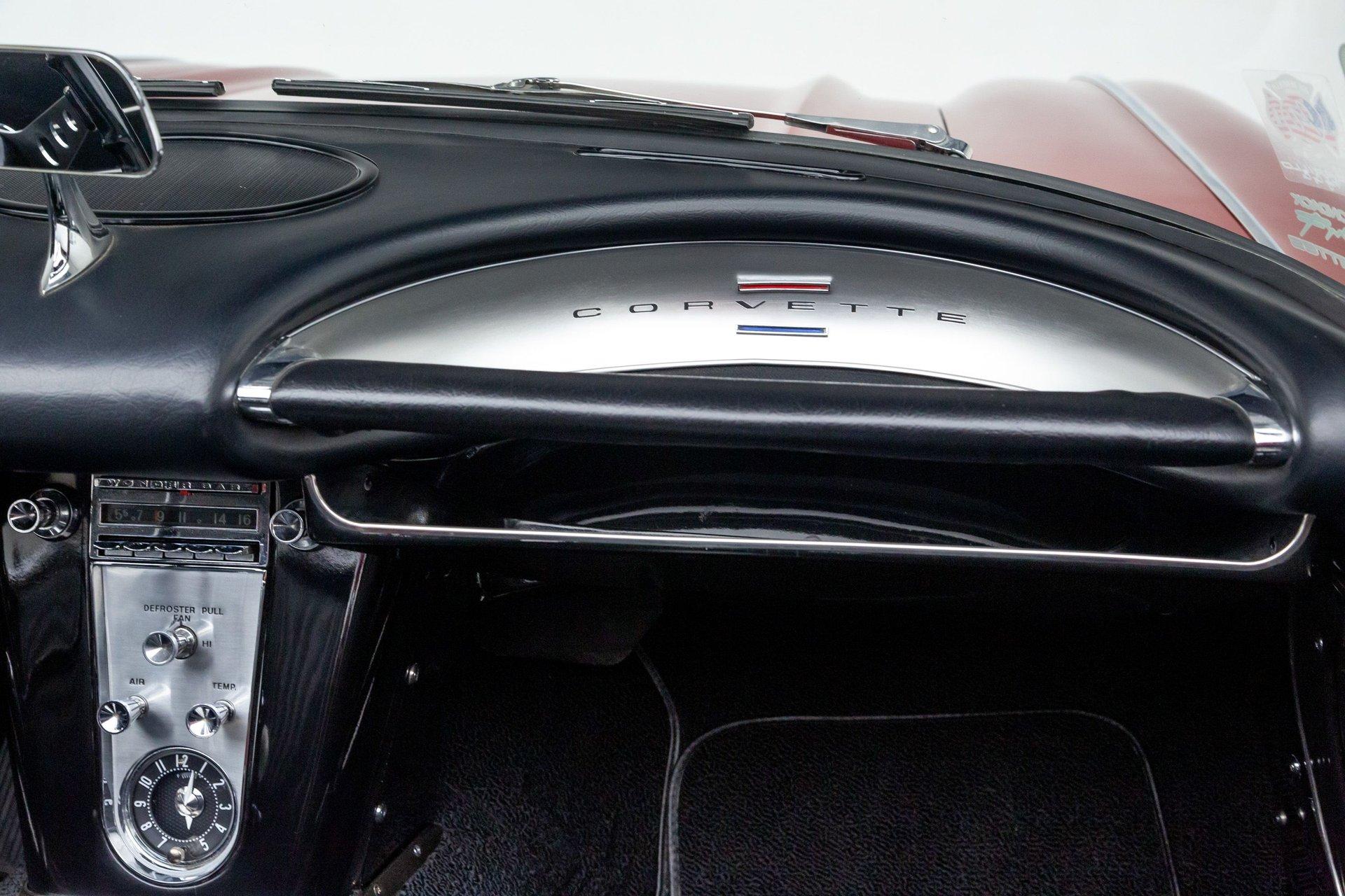 1962 Chevrolet Corvette 24