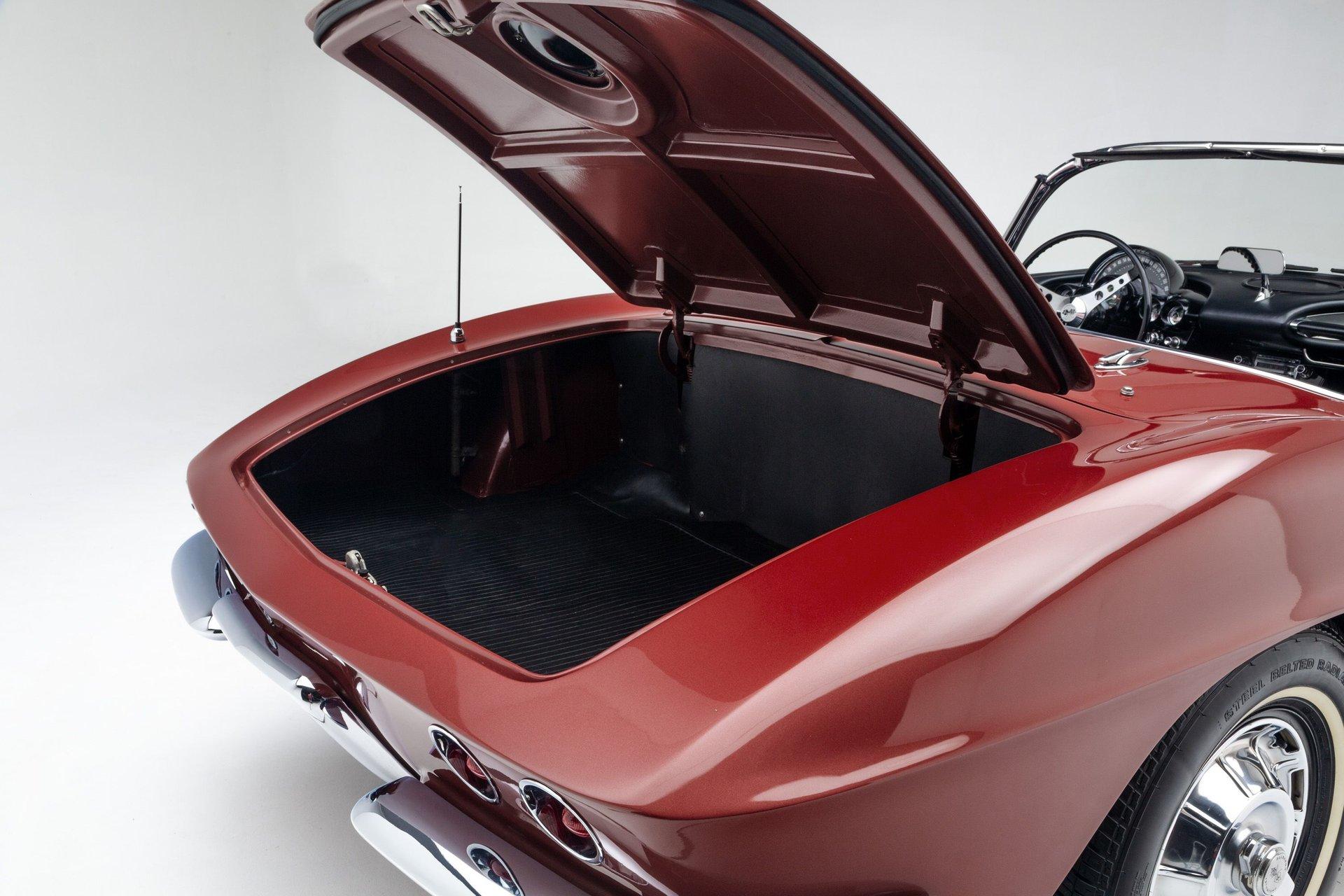 1962 Chevrolet Corvette 37