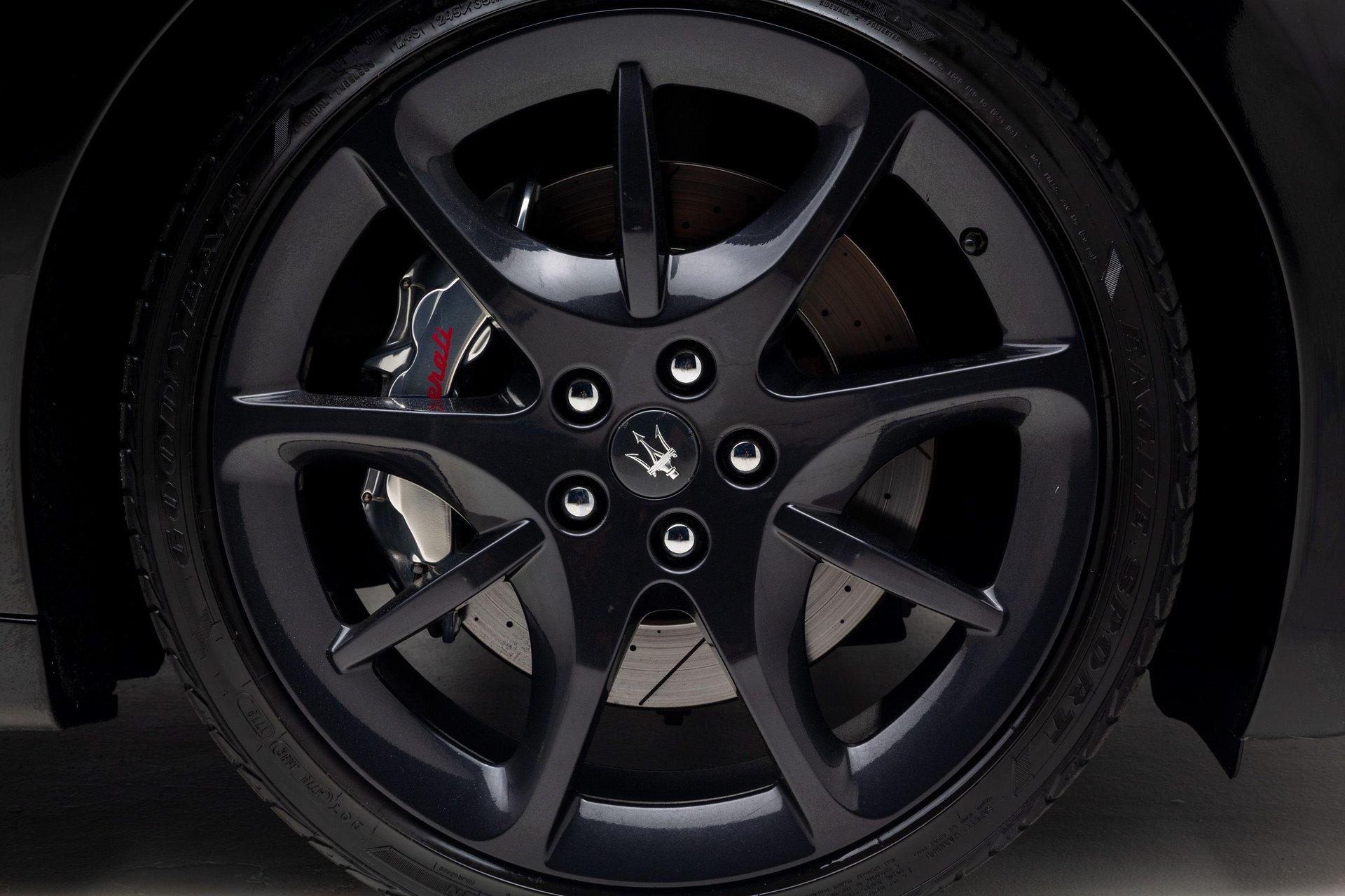 2013 Maserati GranTurismo Sport 30