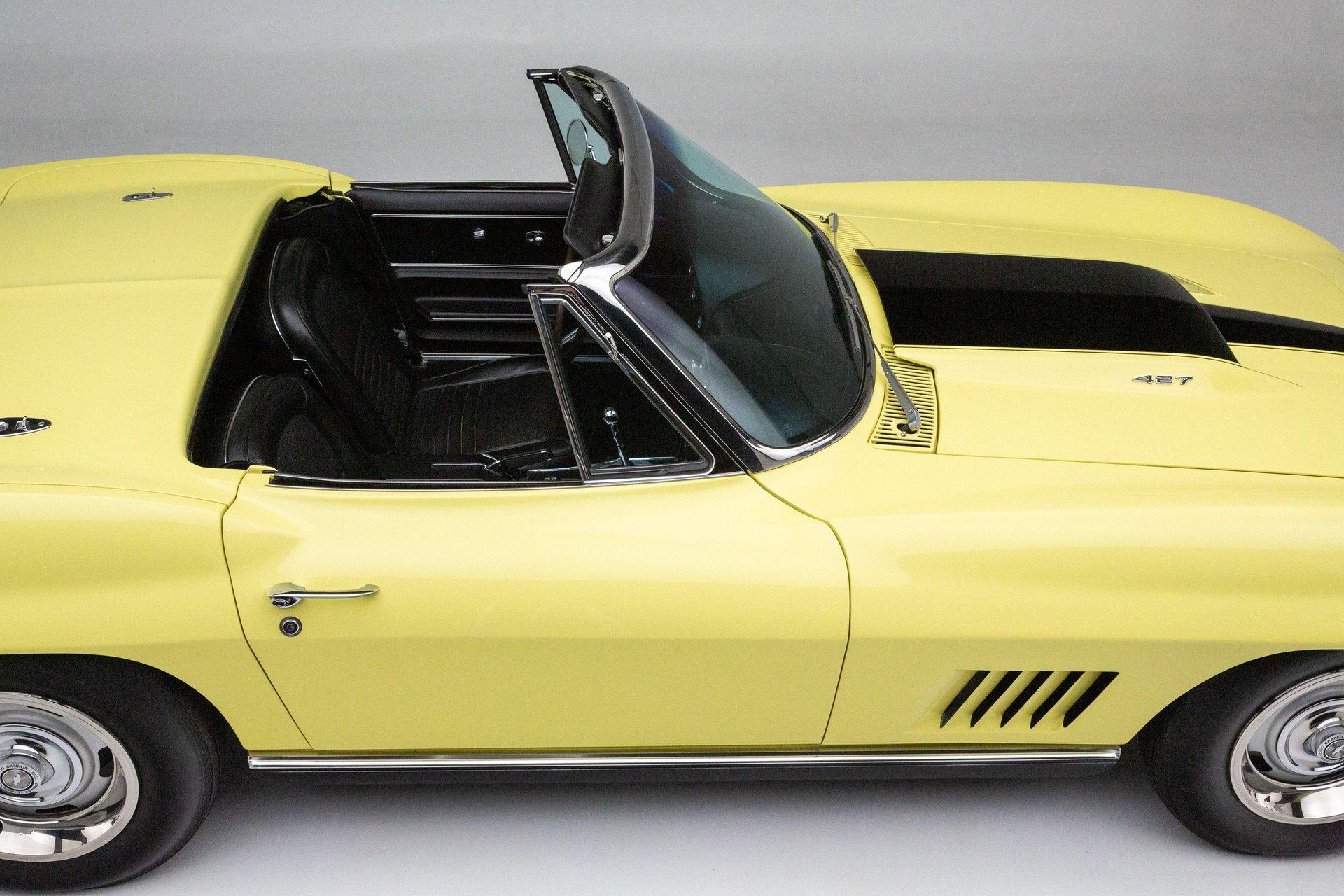 1967 Chevrolet Corvette 25