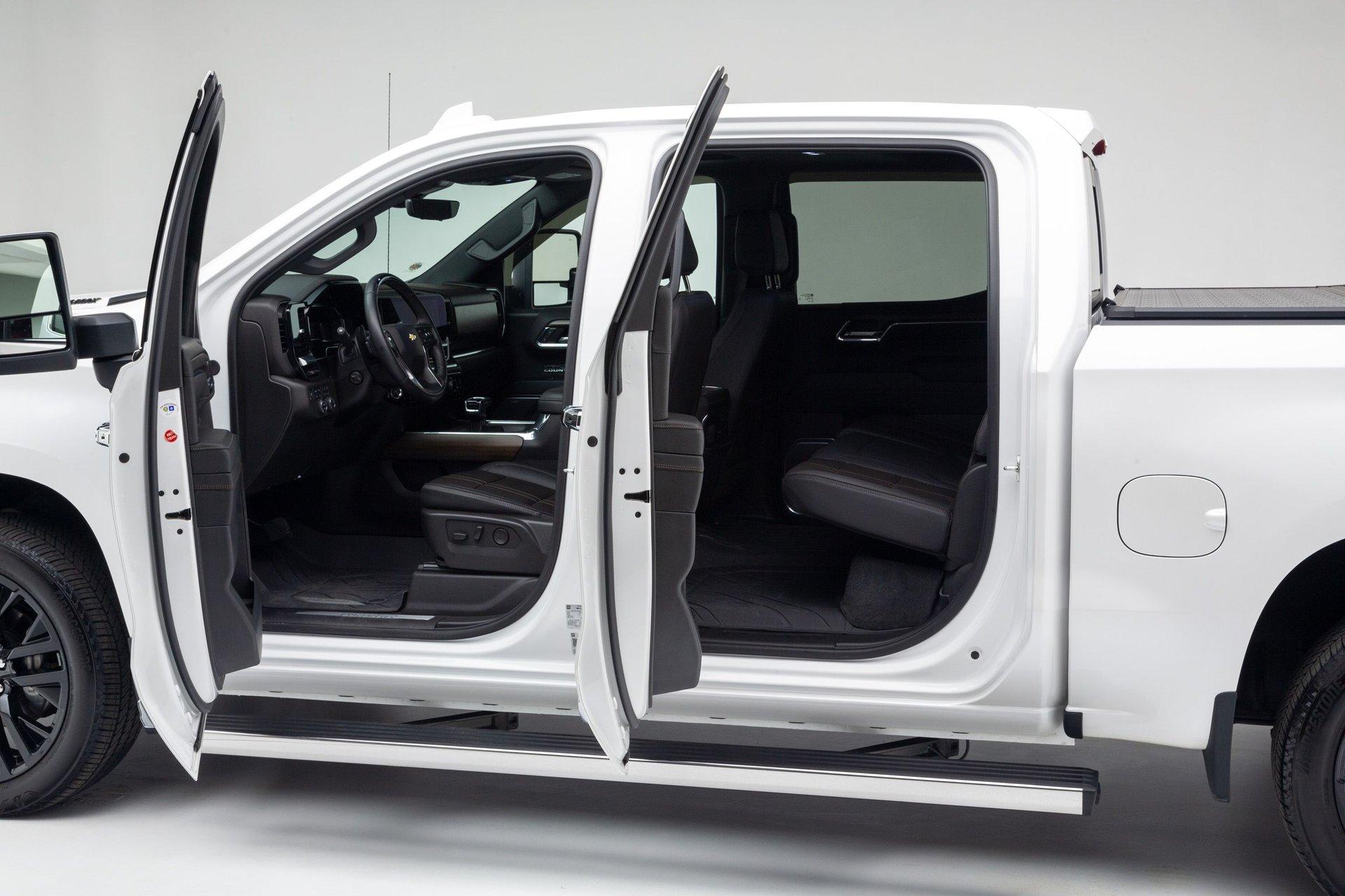 2024 Chevrolet Silverado 22