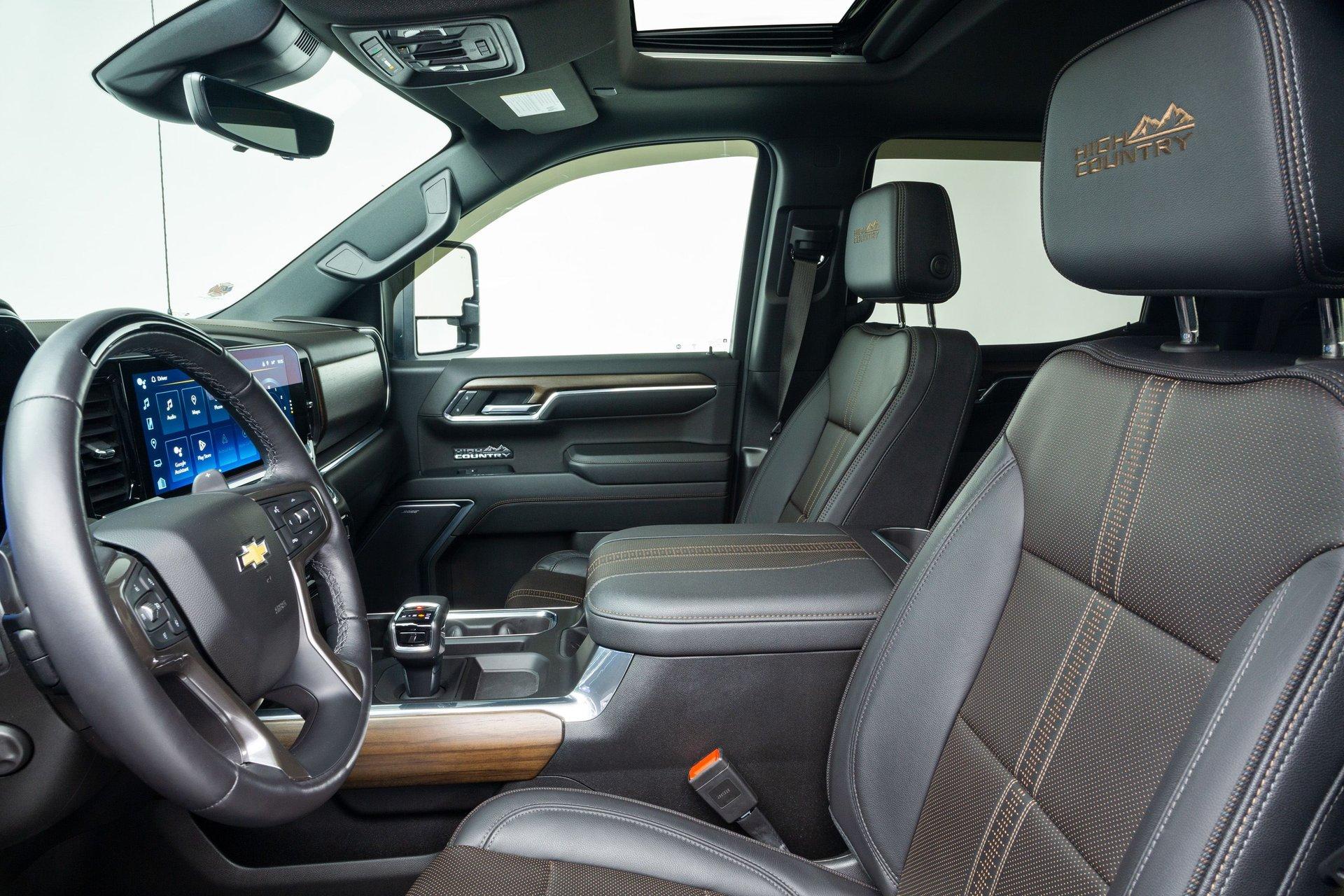 2024 Chevrolet Silverado 24