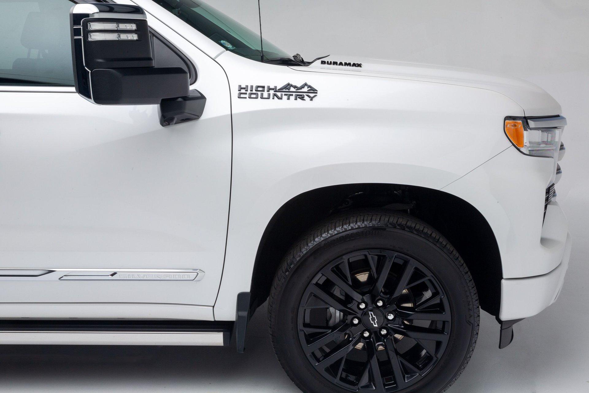 2024 Chevrolet Silverado 34