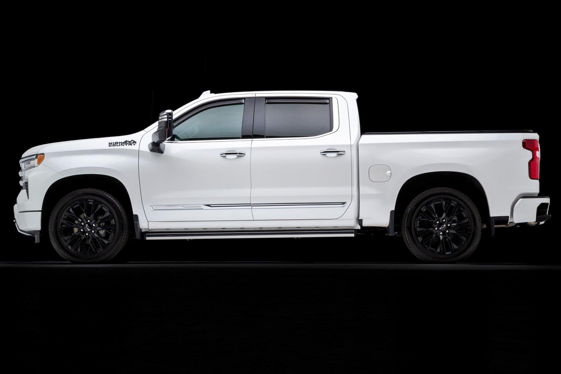 2024 Chevrolet Silverado 8