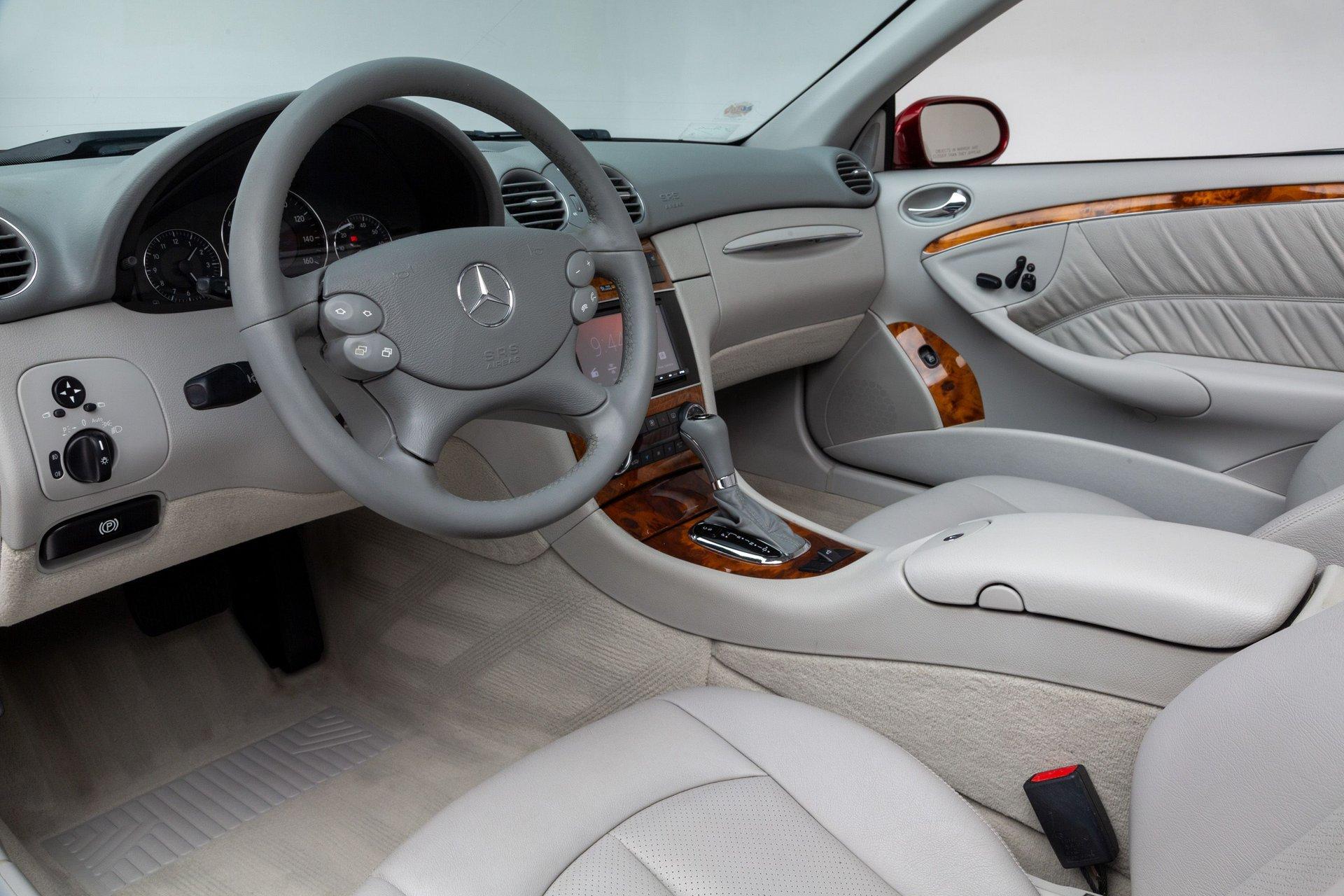2005 Mercedes-Benz CLK500 27