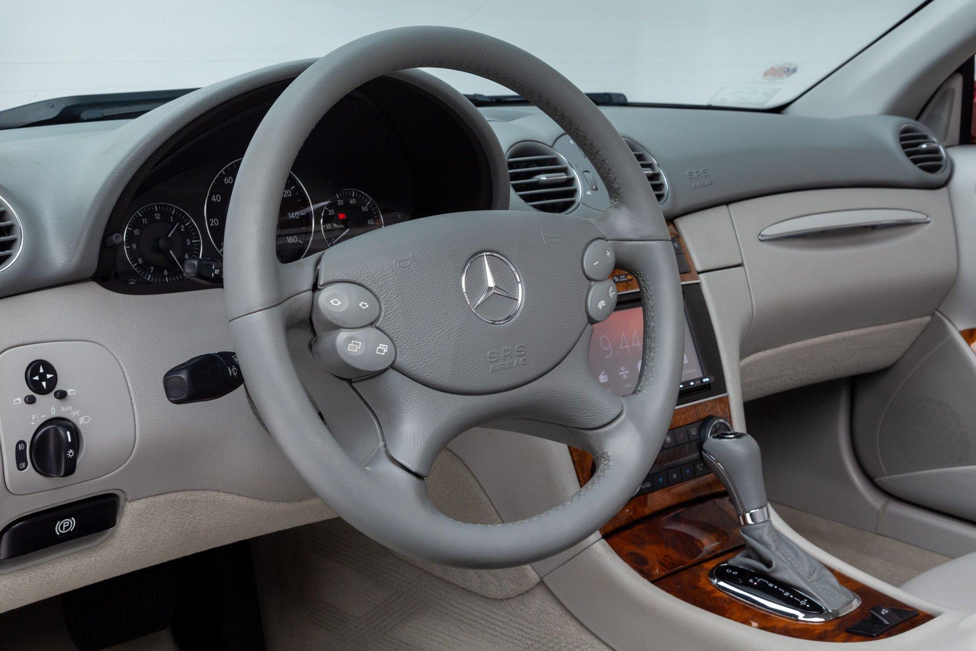 2005 Mercedes-Benz CLK500 29