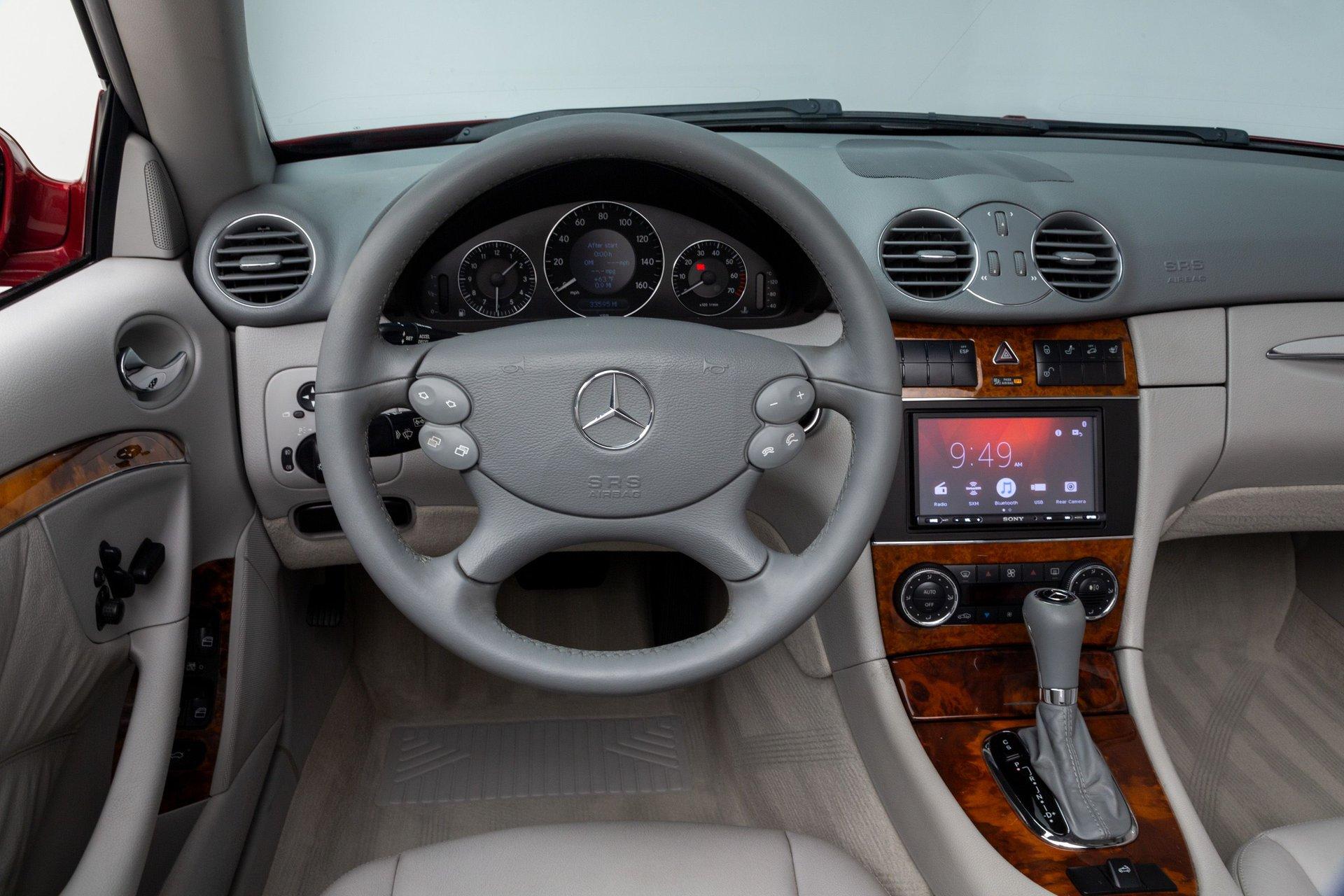2005 Mercedes-Benz CLK500 31