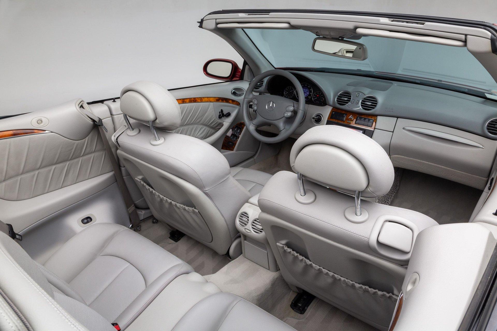 2005 Mercedes-Benz CLK500 40