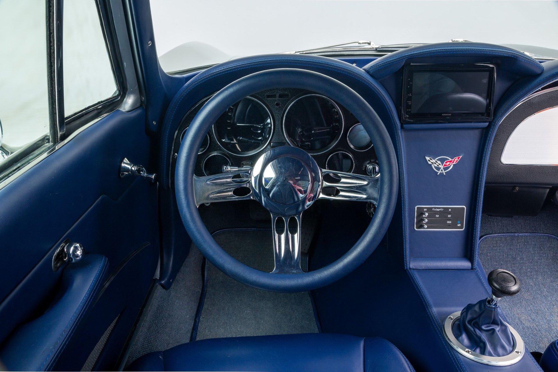 1963 Chevrolet Corvette 11