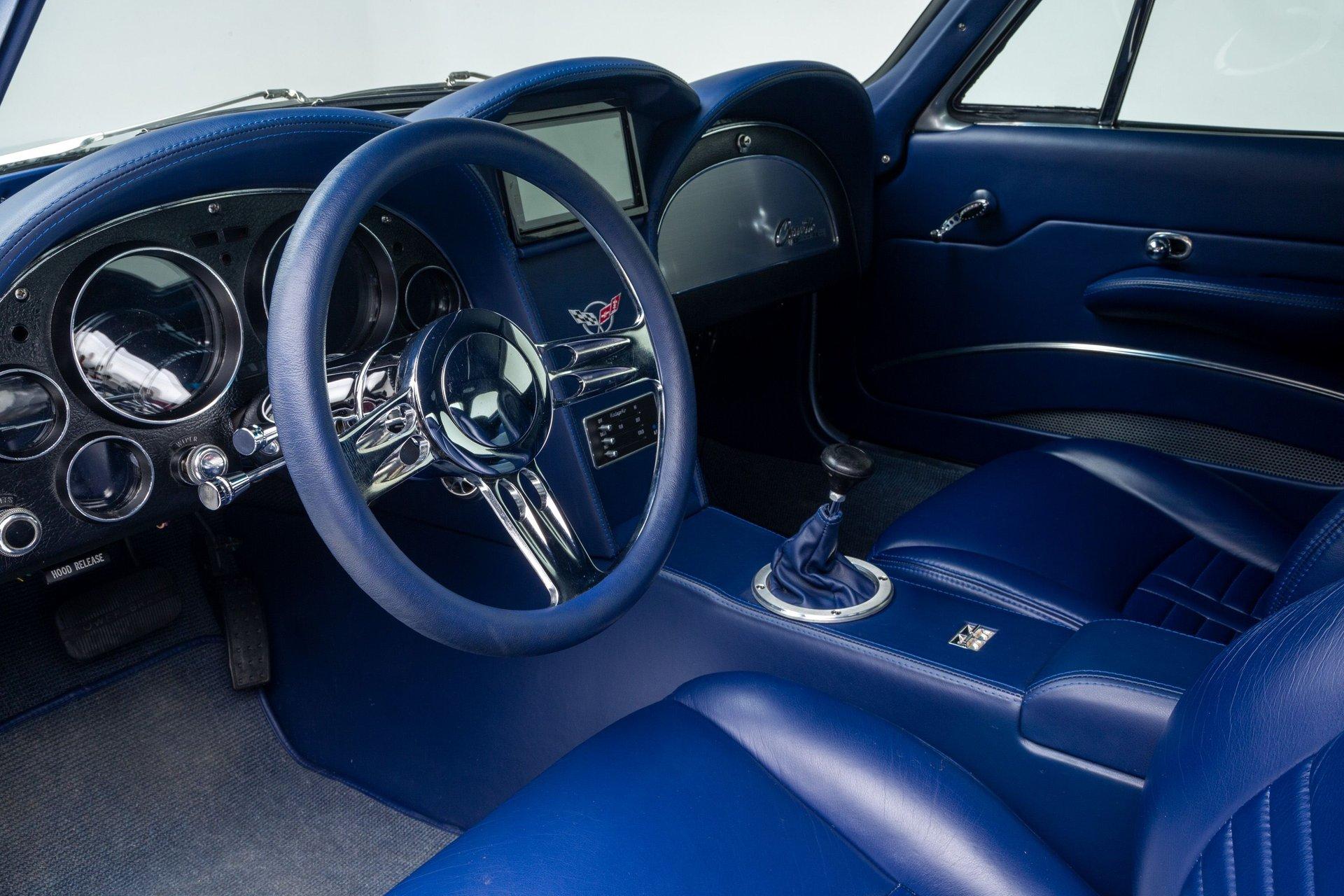 1963 Chevrolet Corvette 32