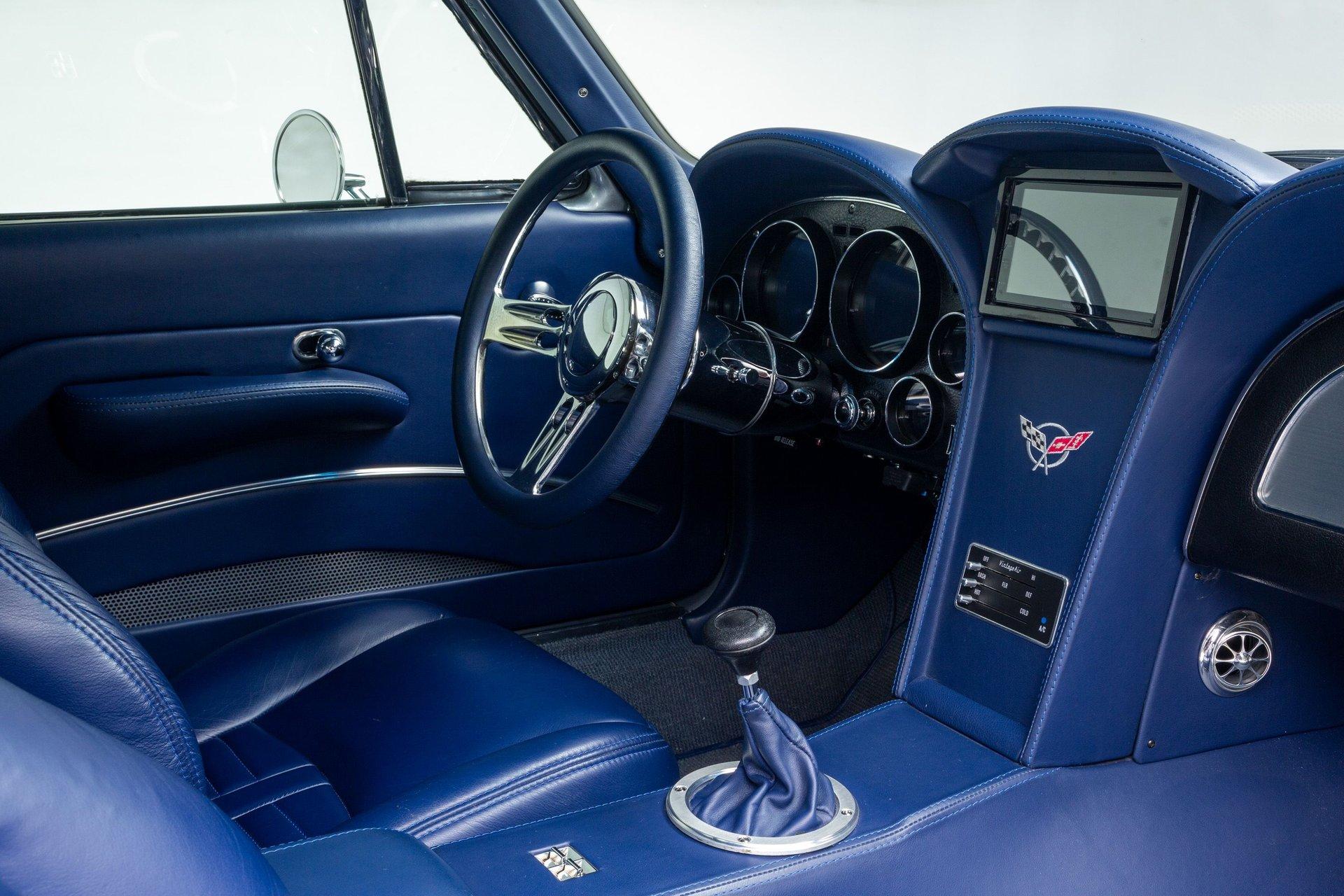 1963 Chevrolet Corvette 38