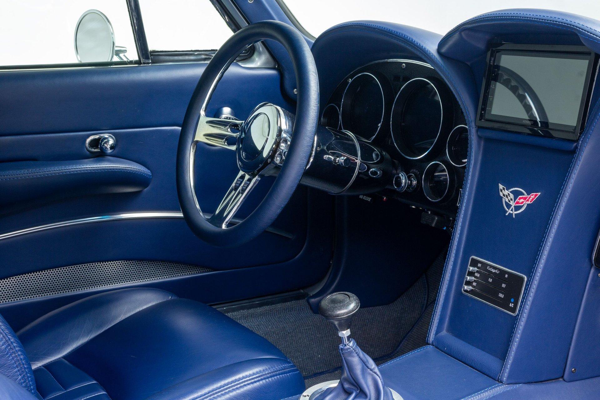1963 Chevrolet Corvette 39