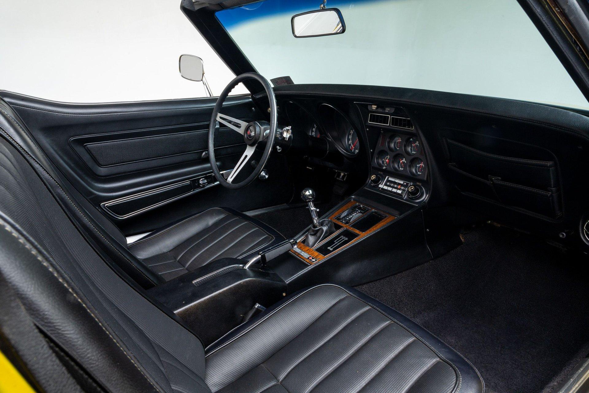 1972 Chevrolet Corvette 23