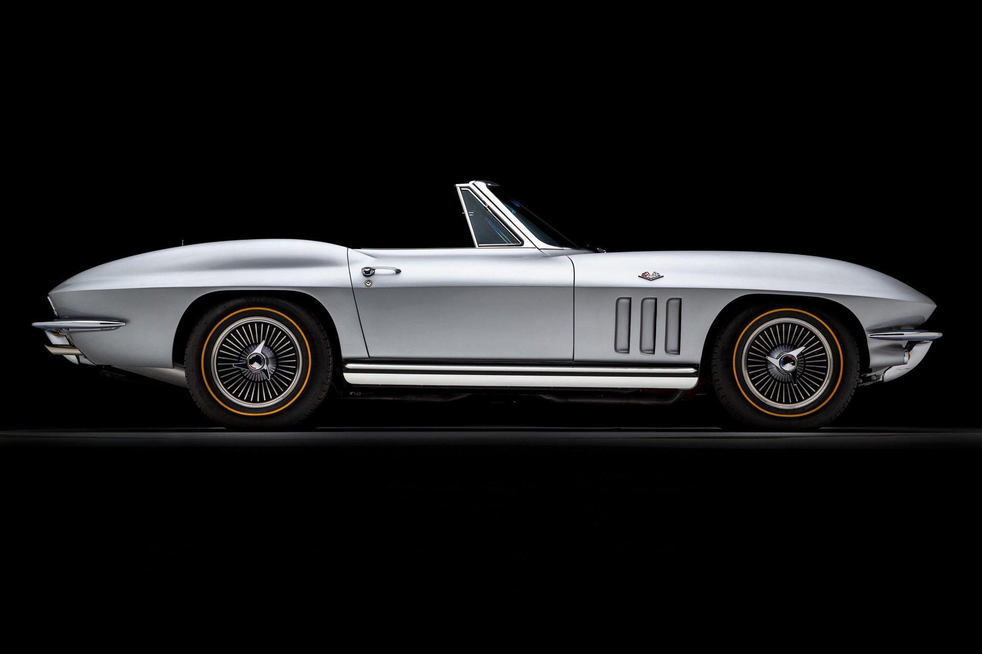 1965 Chevrolet Corvette 14
