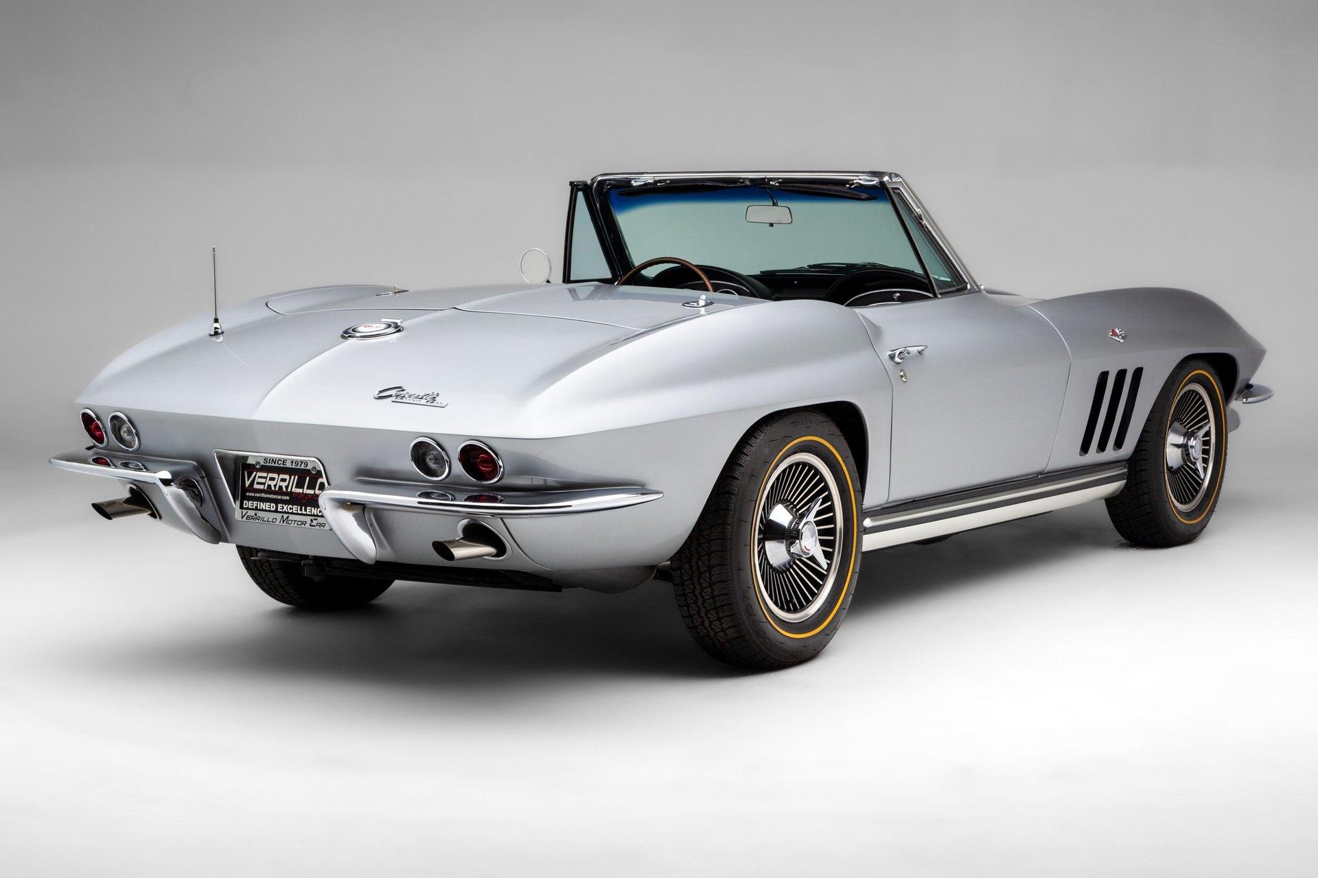 1965 Chevrolet Corvette 24