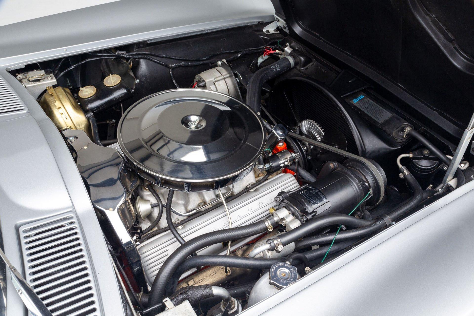 1965 Chevrolet Corvette 29