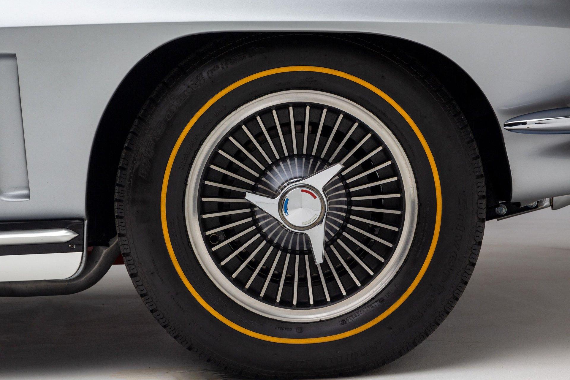 1965 Chevrolet Corvette 48