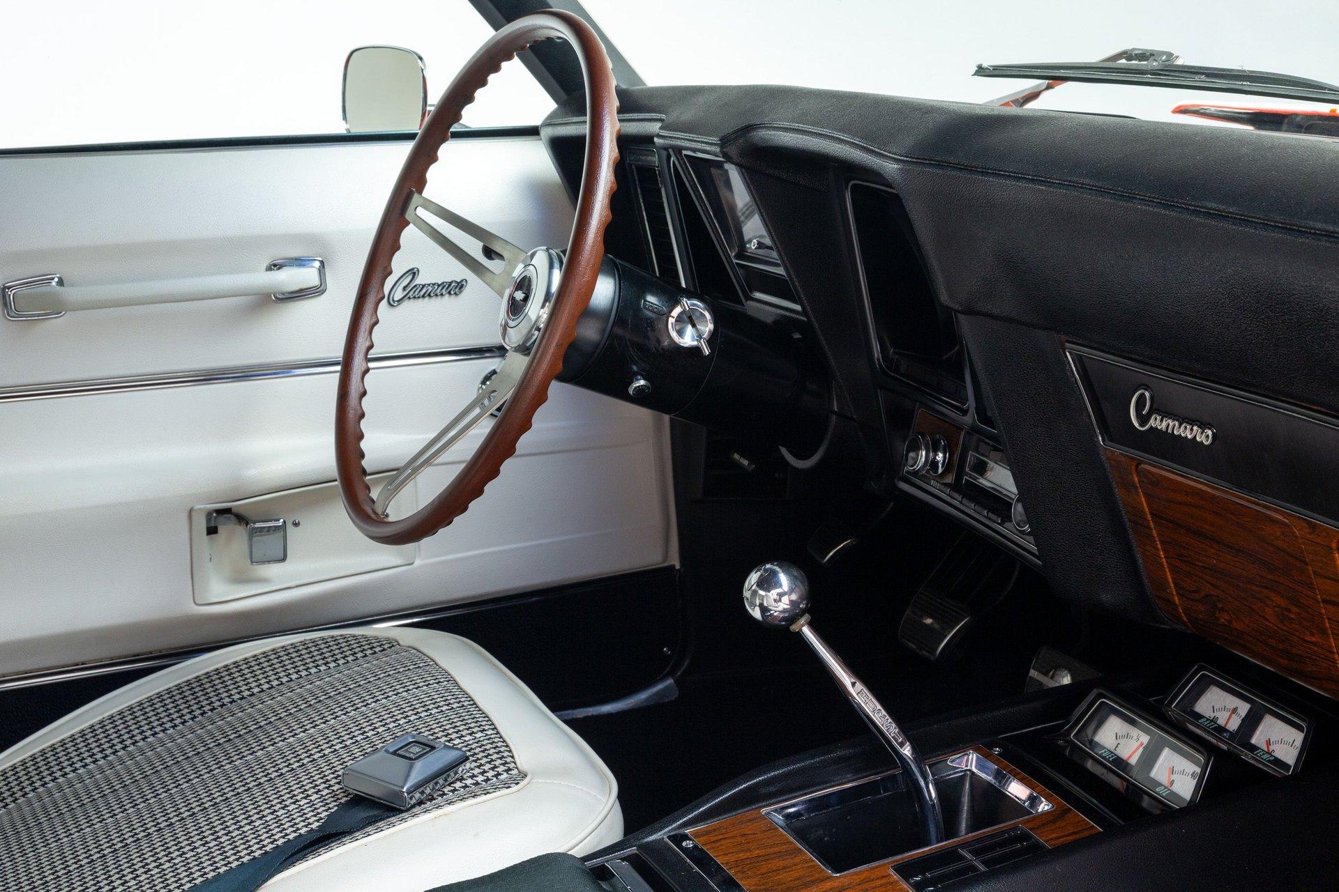1969 Chevrolet Camaro 32