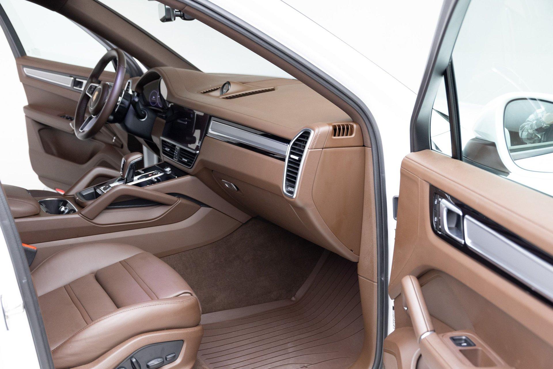 2022 Porsche Cayenne 25