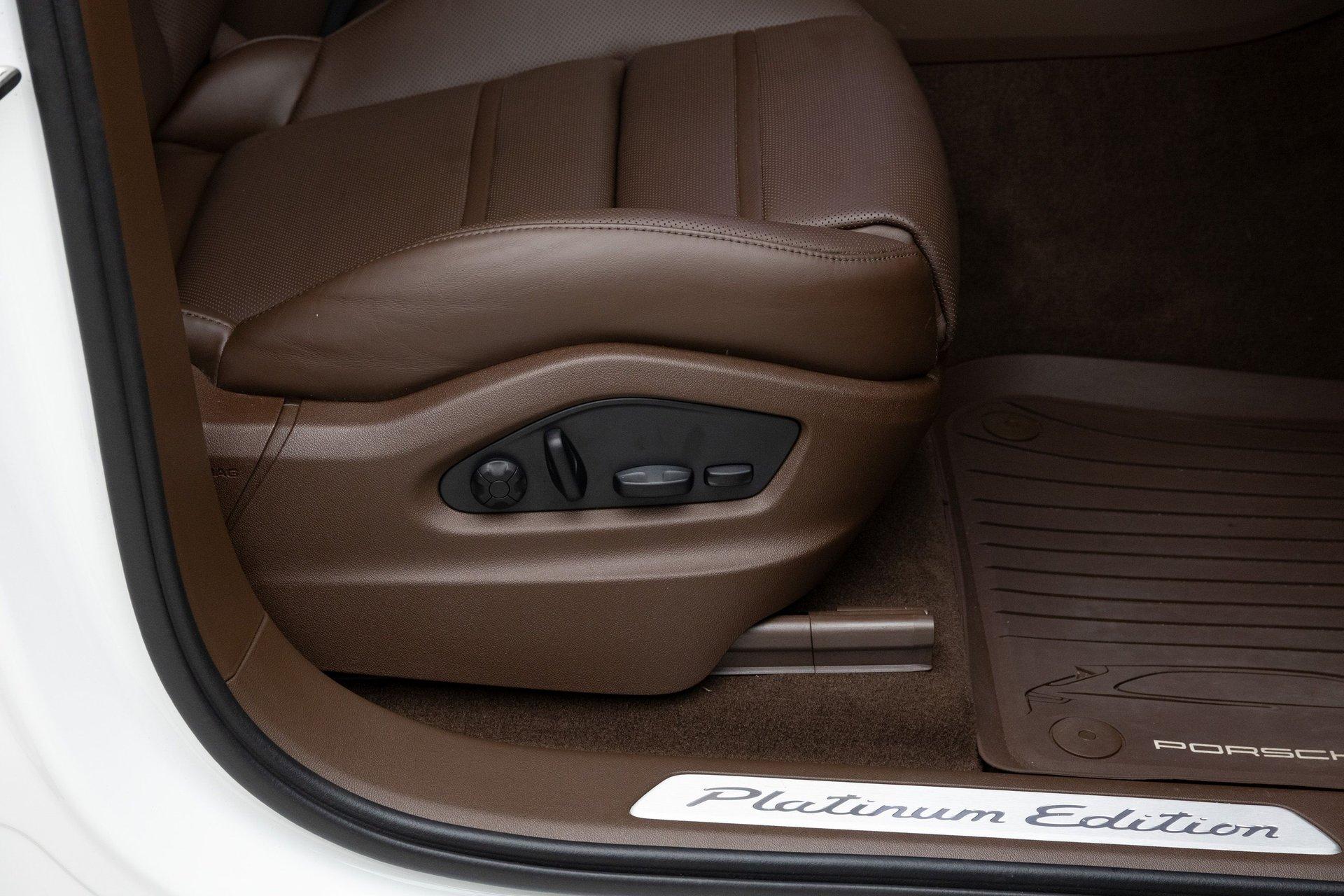 2022 Porsche Cayenne 28