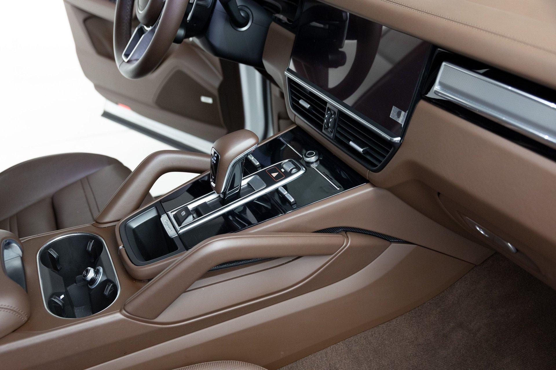 2022 Porsche Cayenne 32