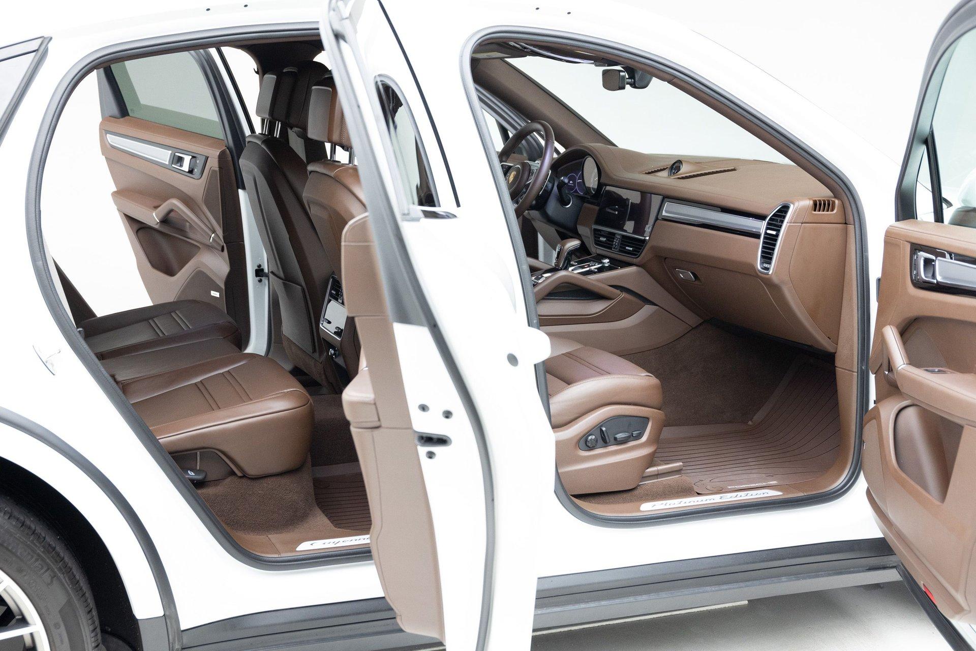 2022 Porsche Cayenne 36