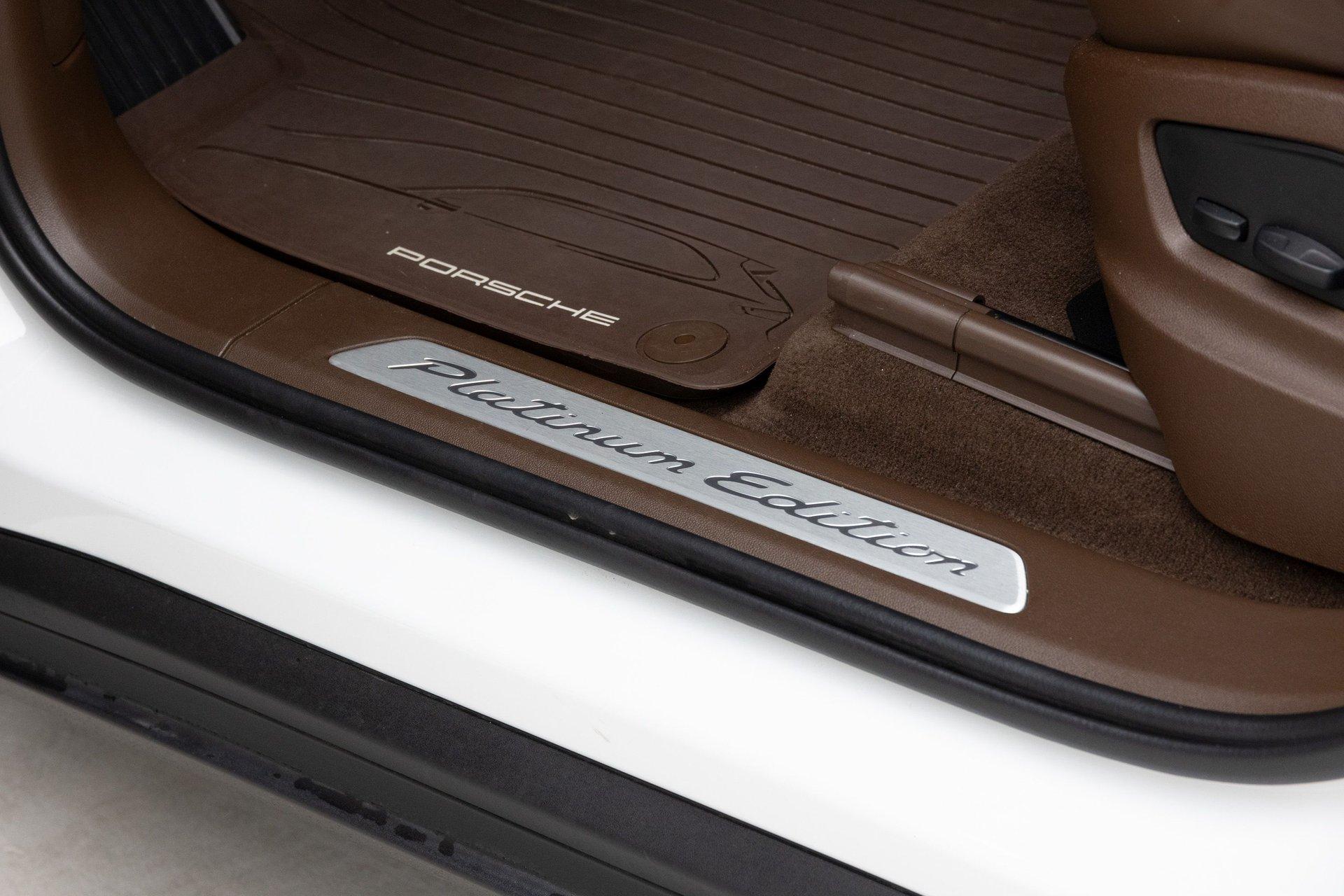 2022 Porsche Cayenne 48
