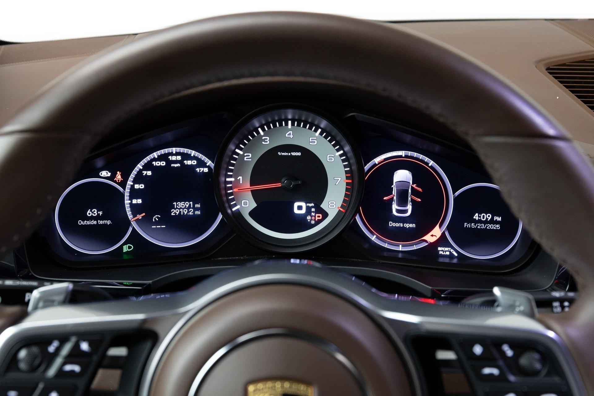 2022 Porsche Cayenne 61