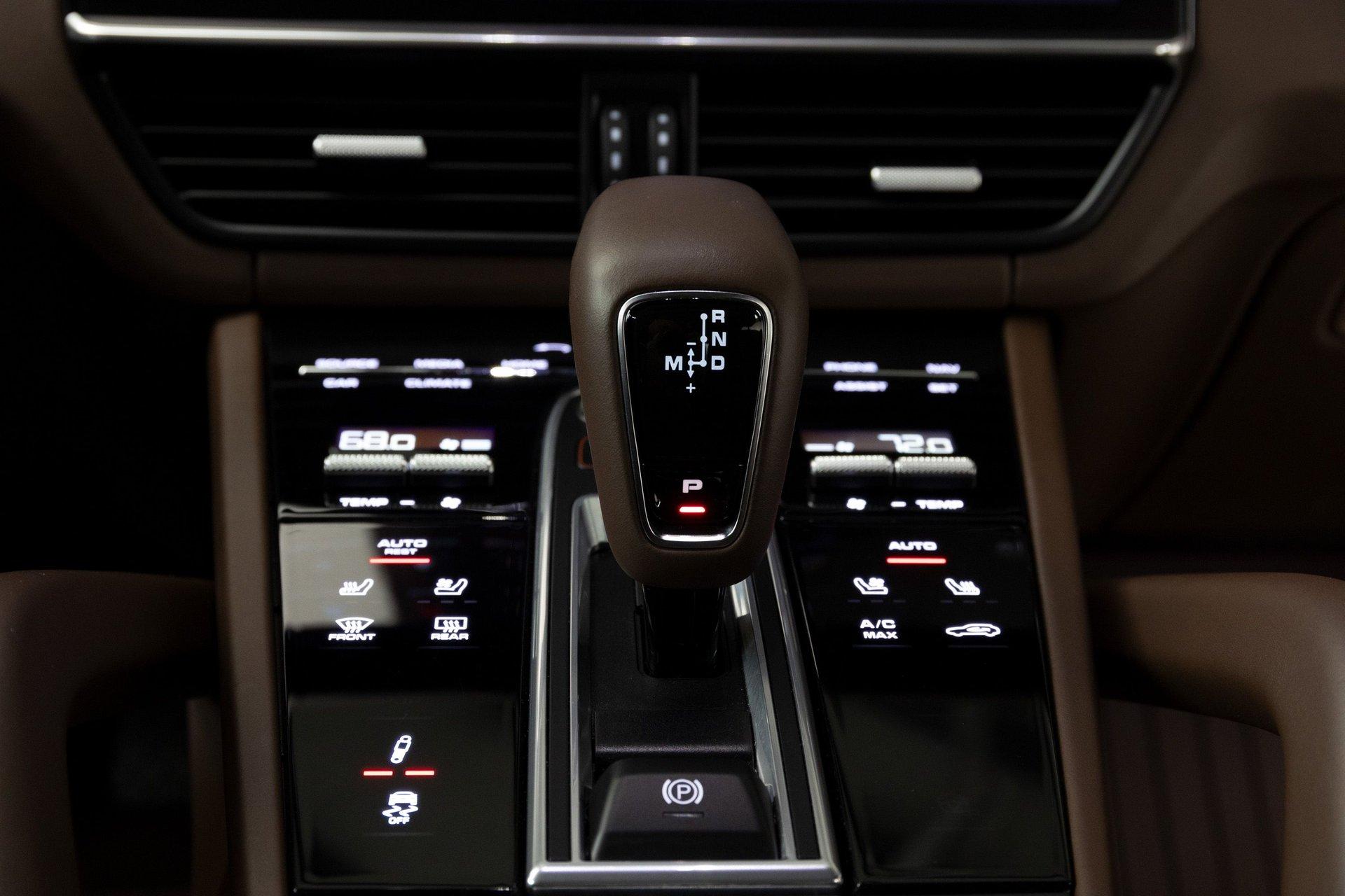 2022 Porsche Cayenne 64