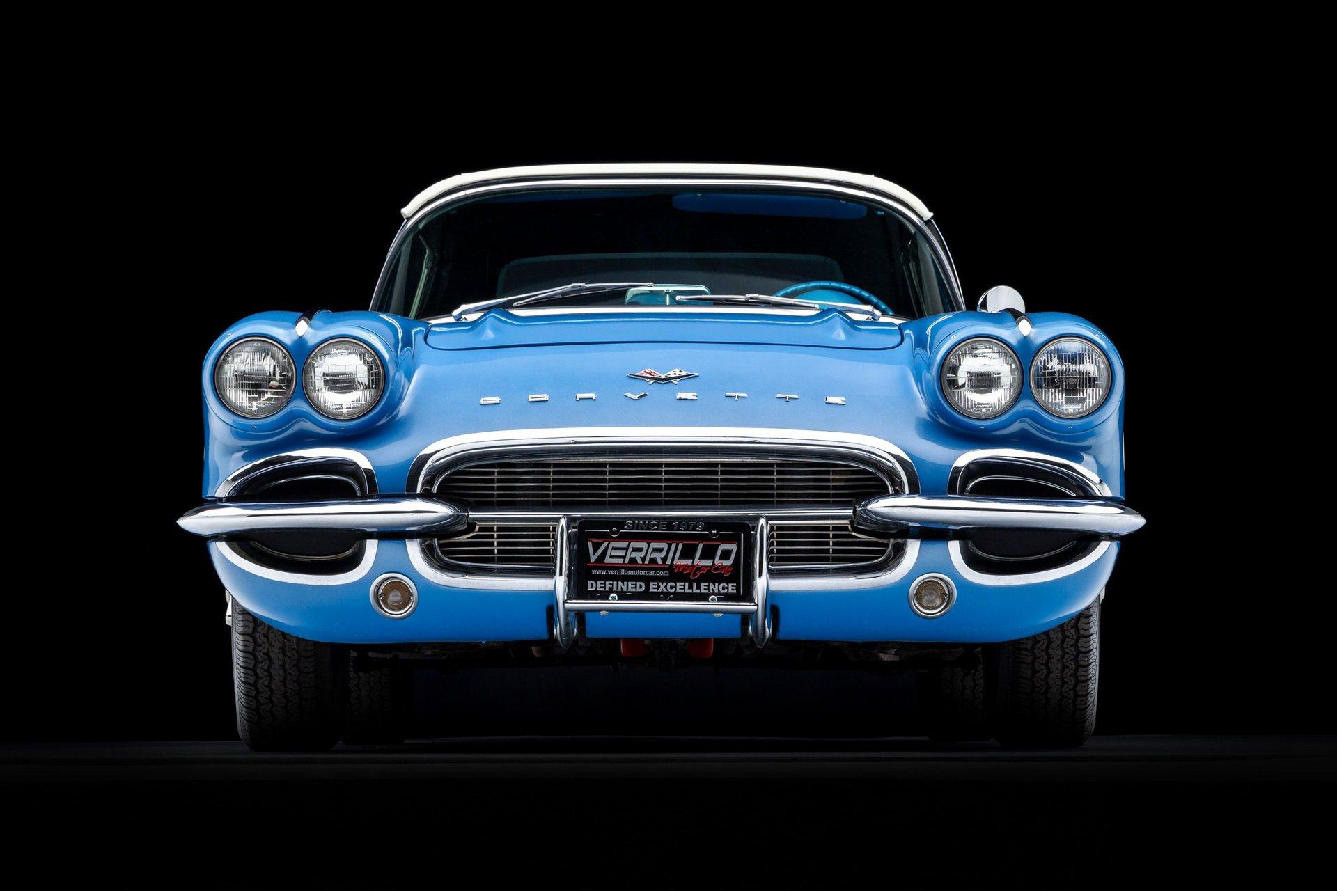 1961 Chevrolet Corvette 12