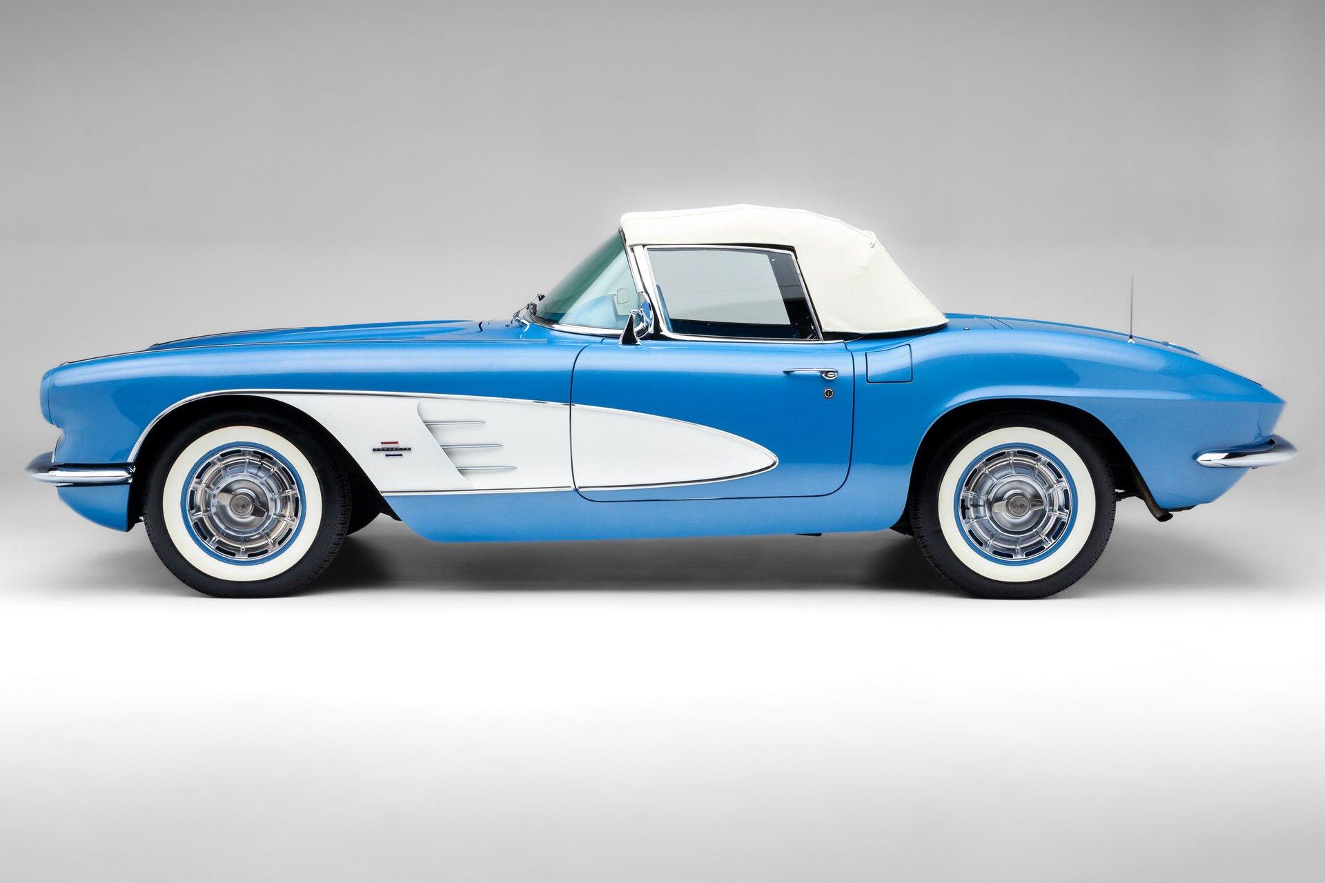 1961 Chevrolet Corvette 19