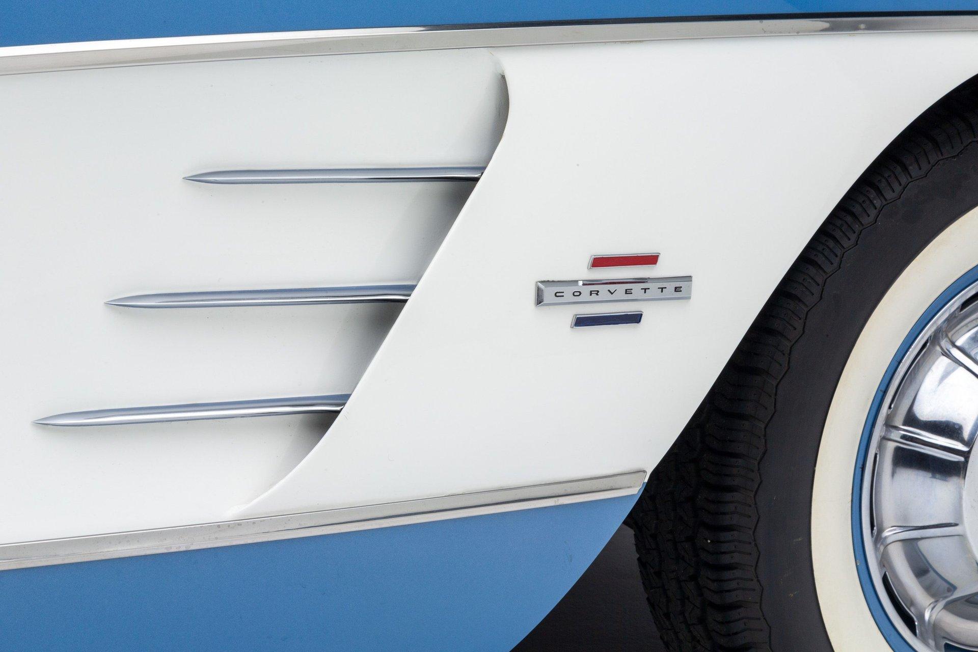 1961 Chevrolet Corvette 21