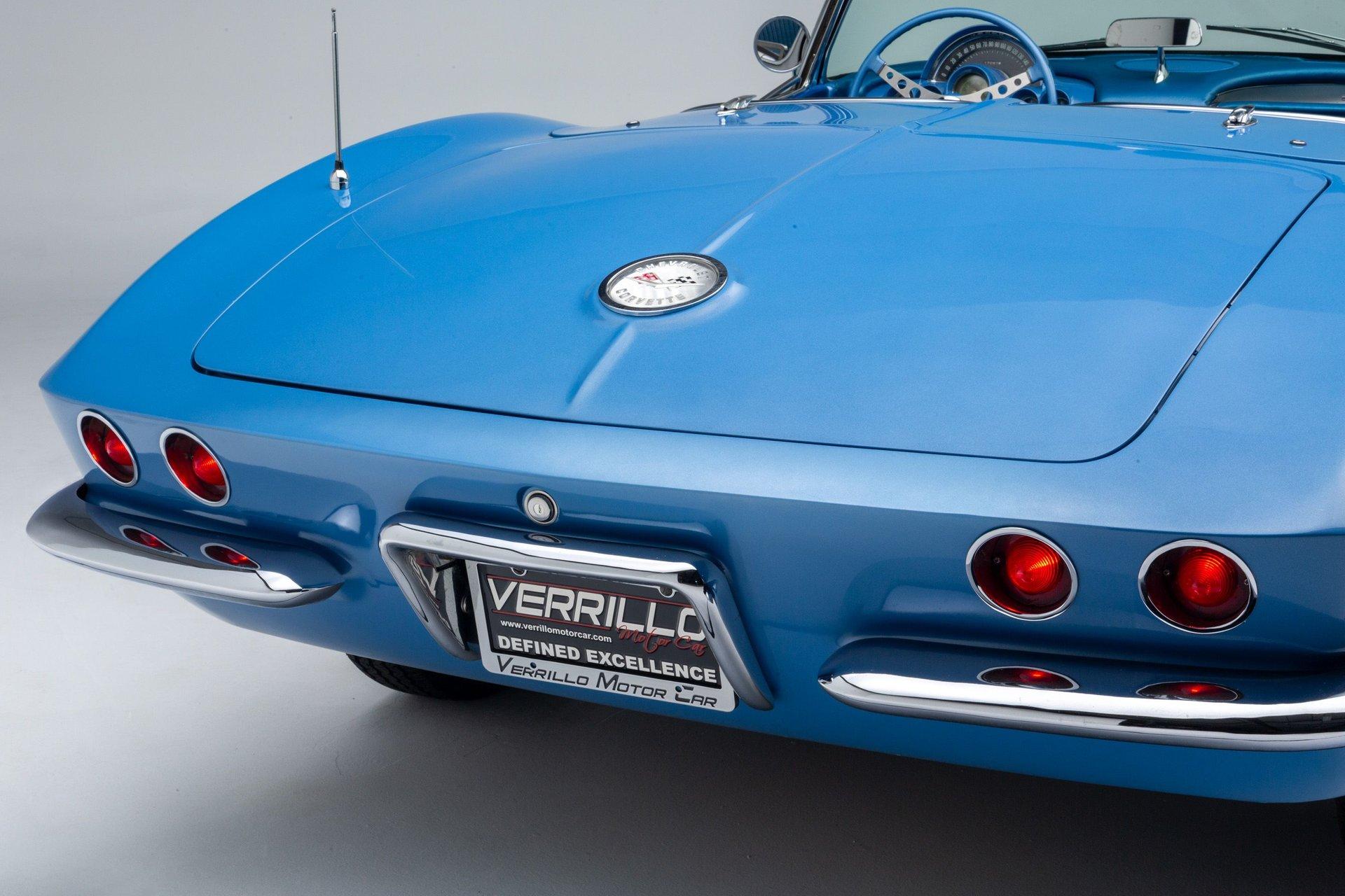 1961 Chevrolet Corvette 24
