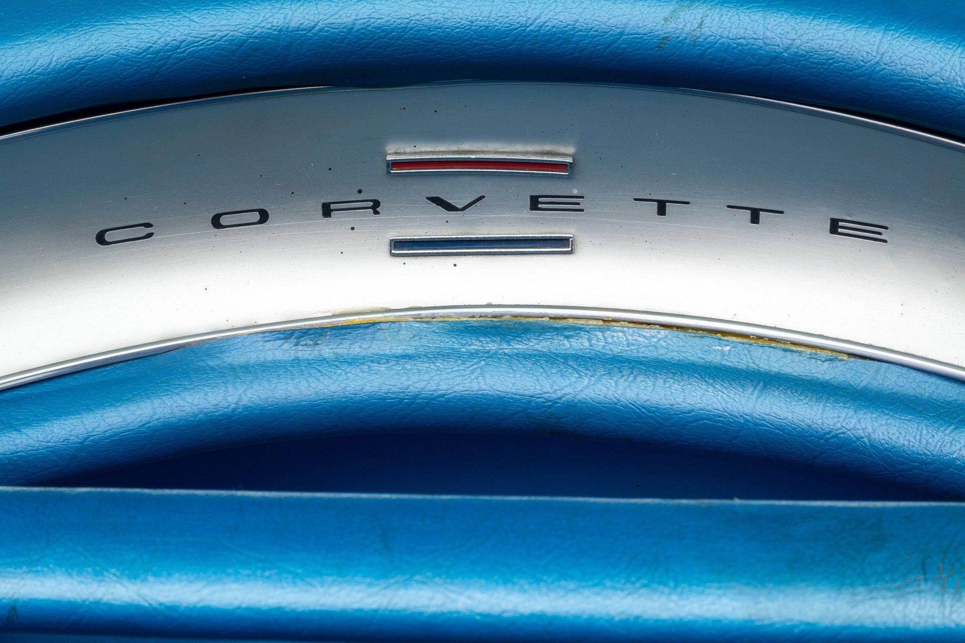 1961 Chevrolet Corvette 25