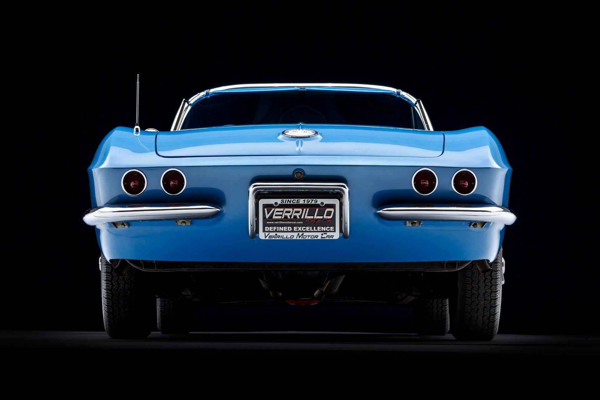 1961 Chevrolet Corvette 30