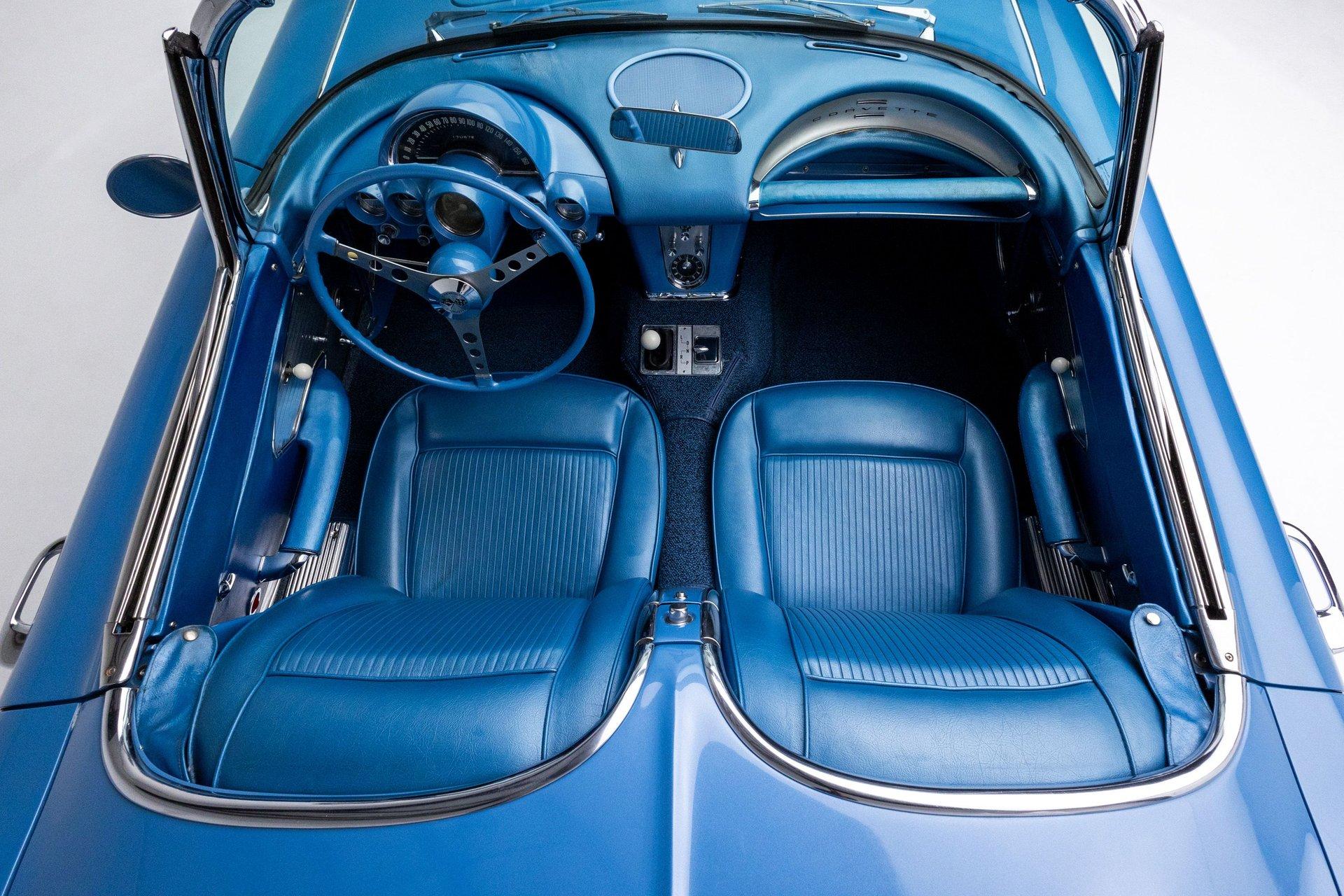 1961 Chevrolet Corvette 32