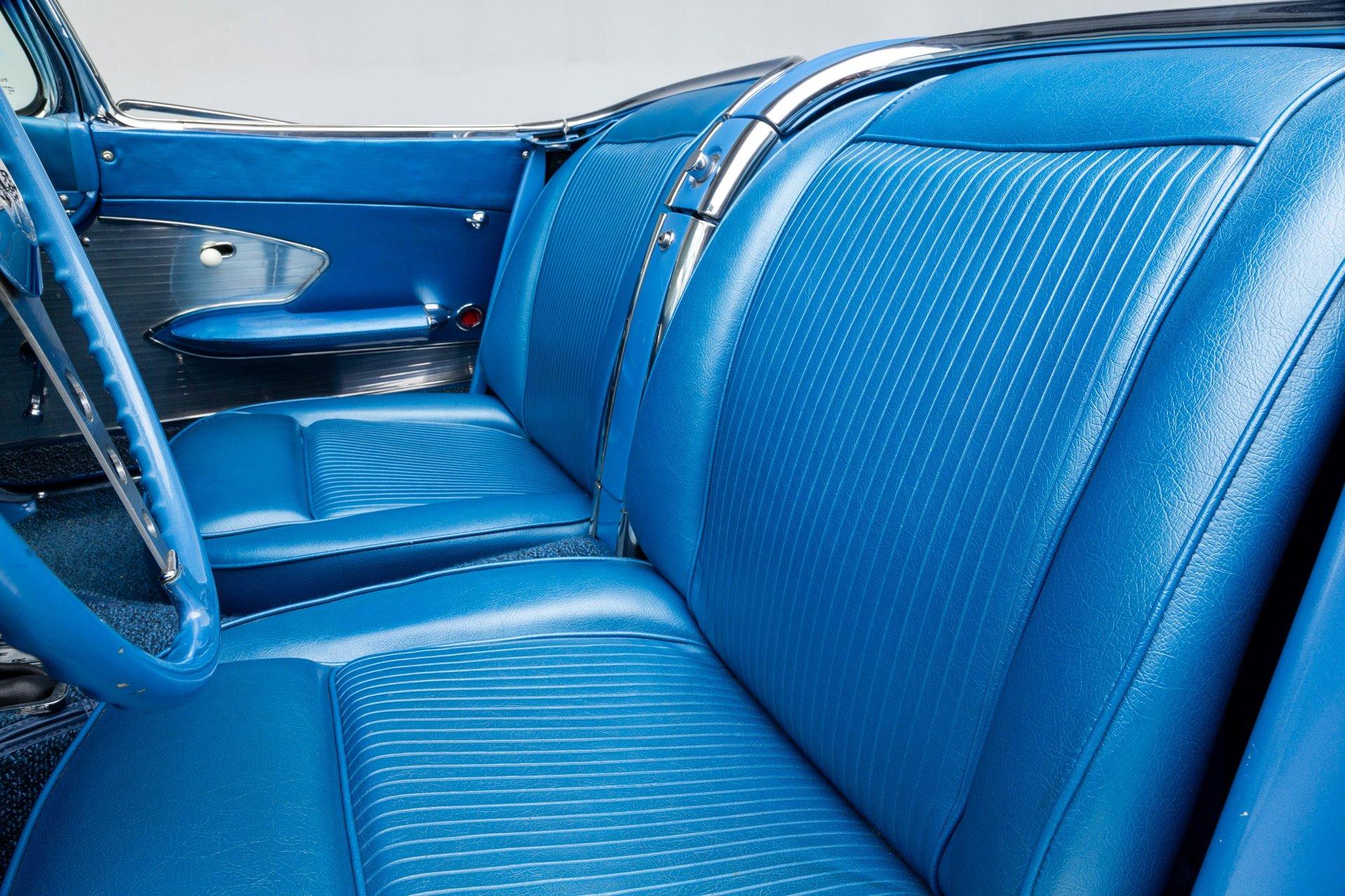 1961 Chevrolet Corvette 44