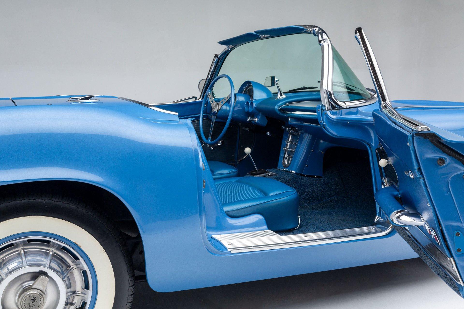 1961 Chevrolet Corvette 48