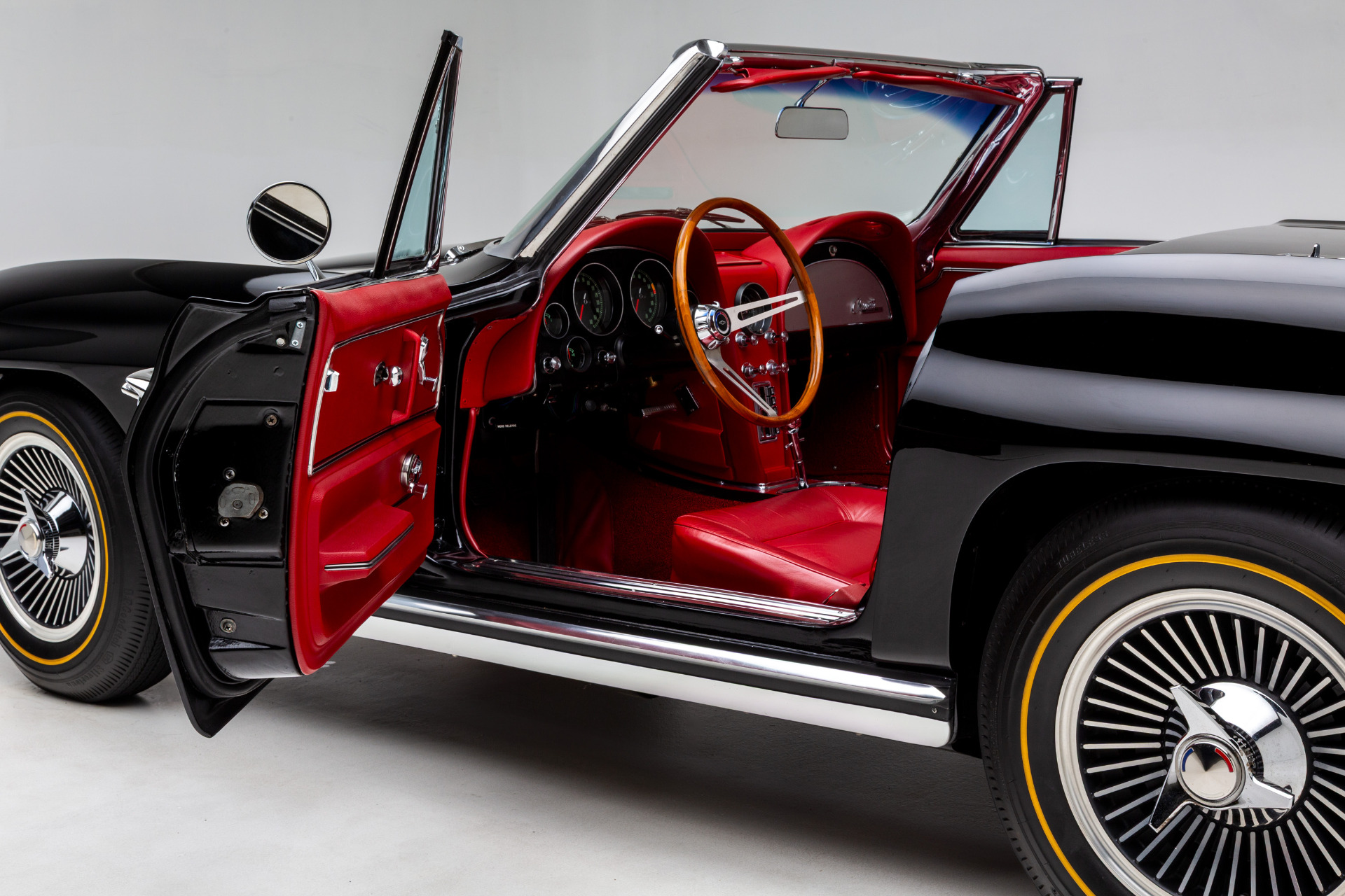 1965 Chevrolet Corvette 22