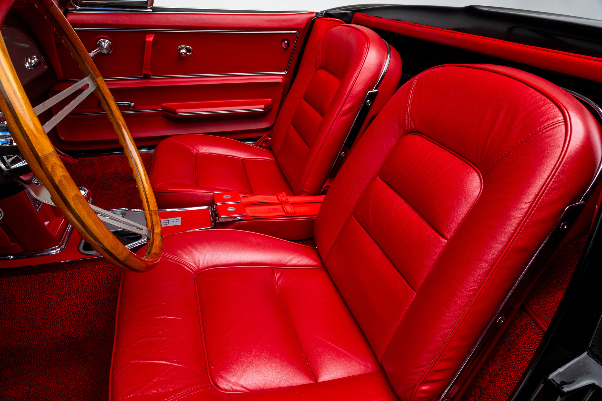 1965 Chevrolet Corvette 24