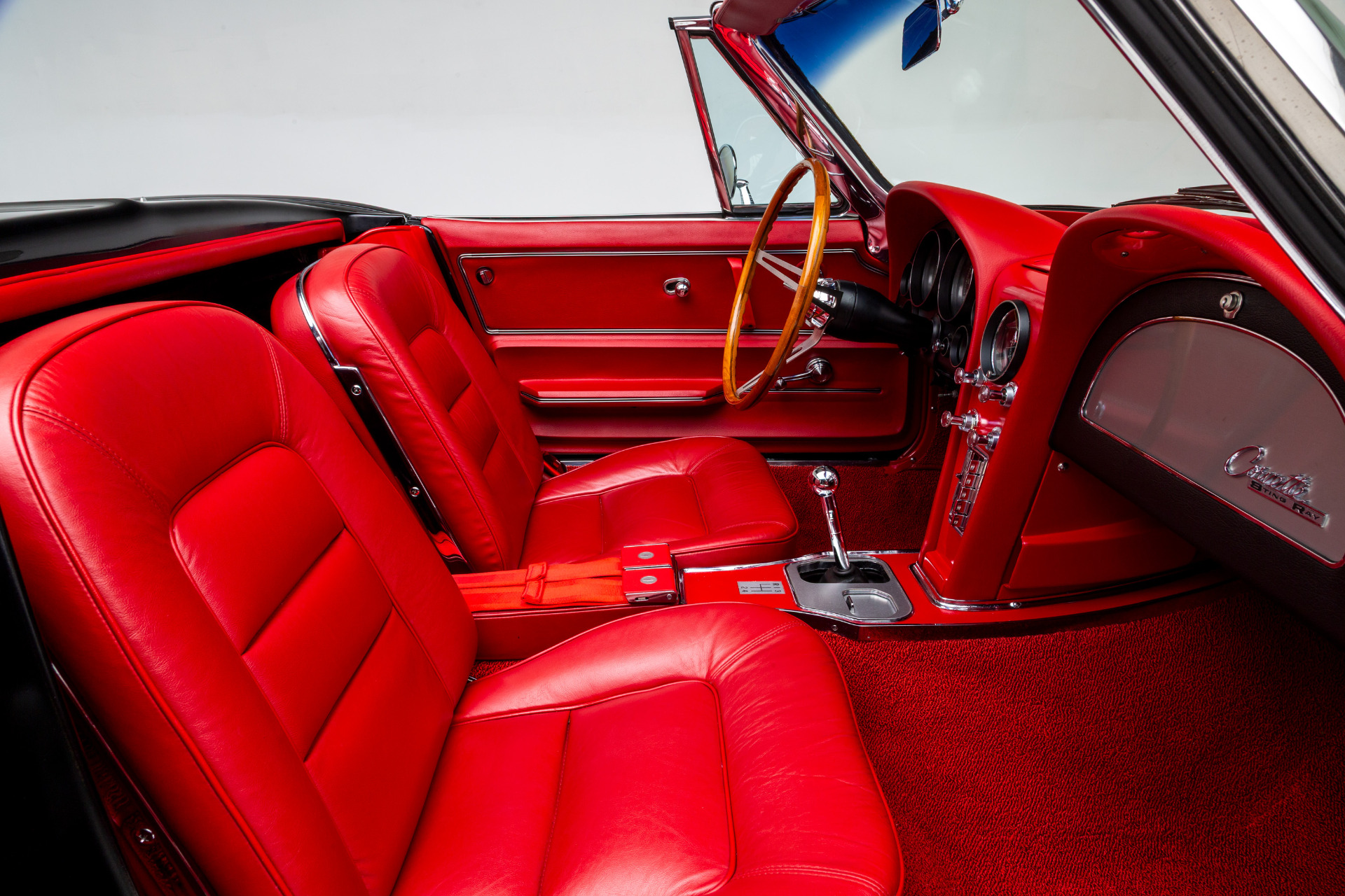 1965 Chevrolet Corvette 31