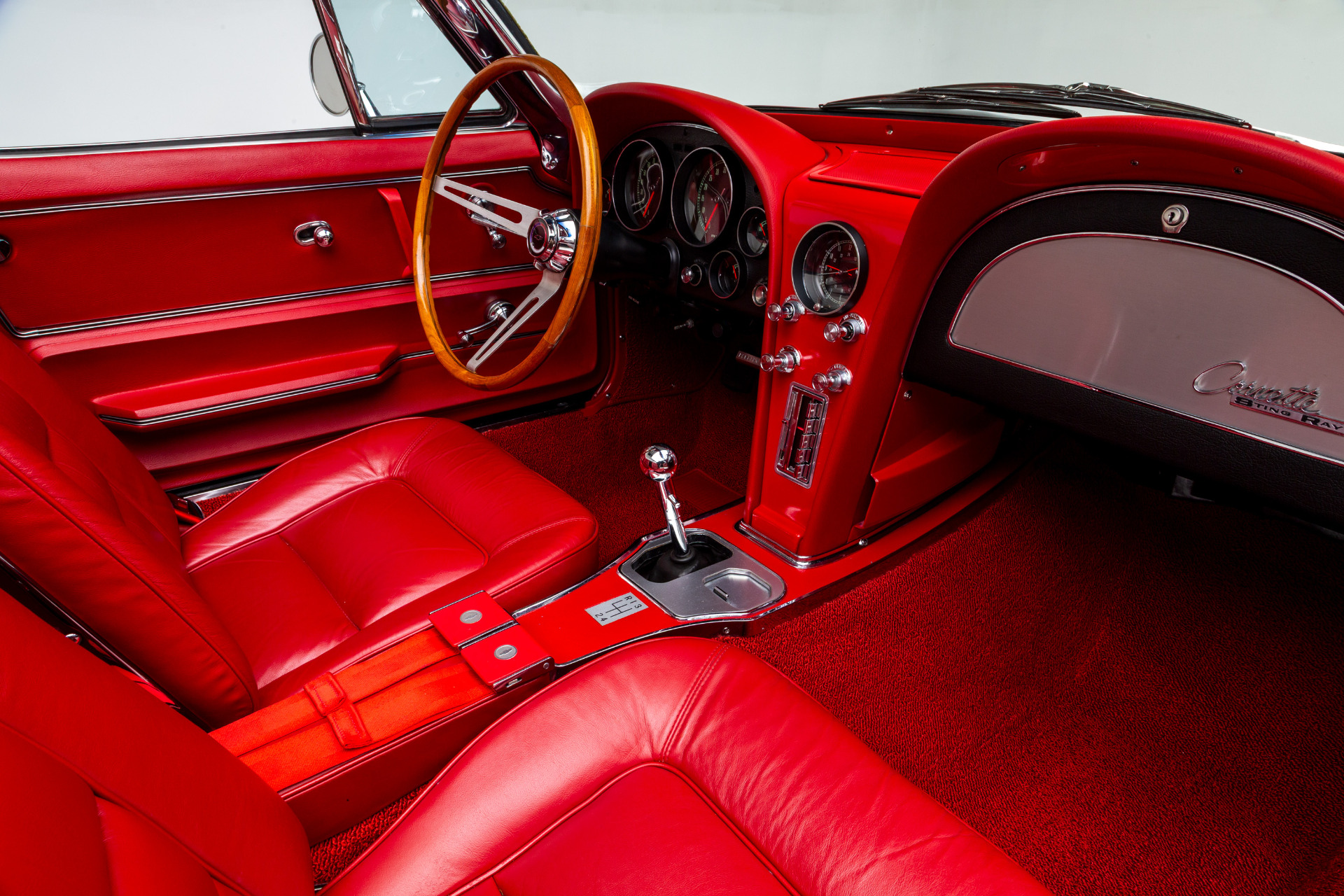 1965 Chevrolet Corvette 33