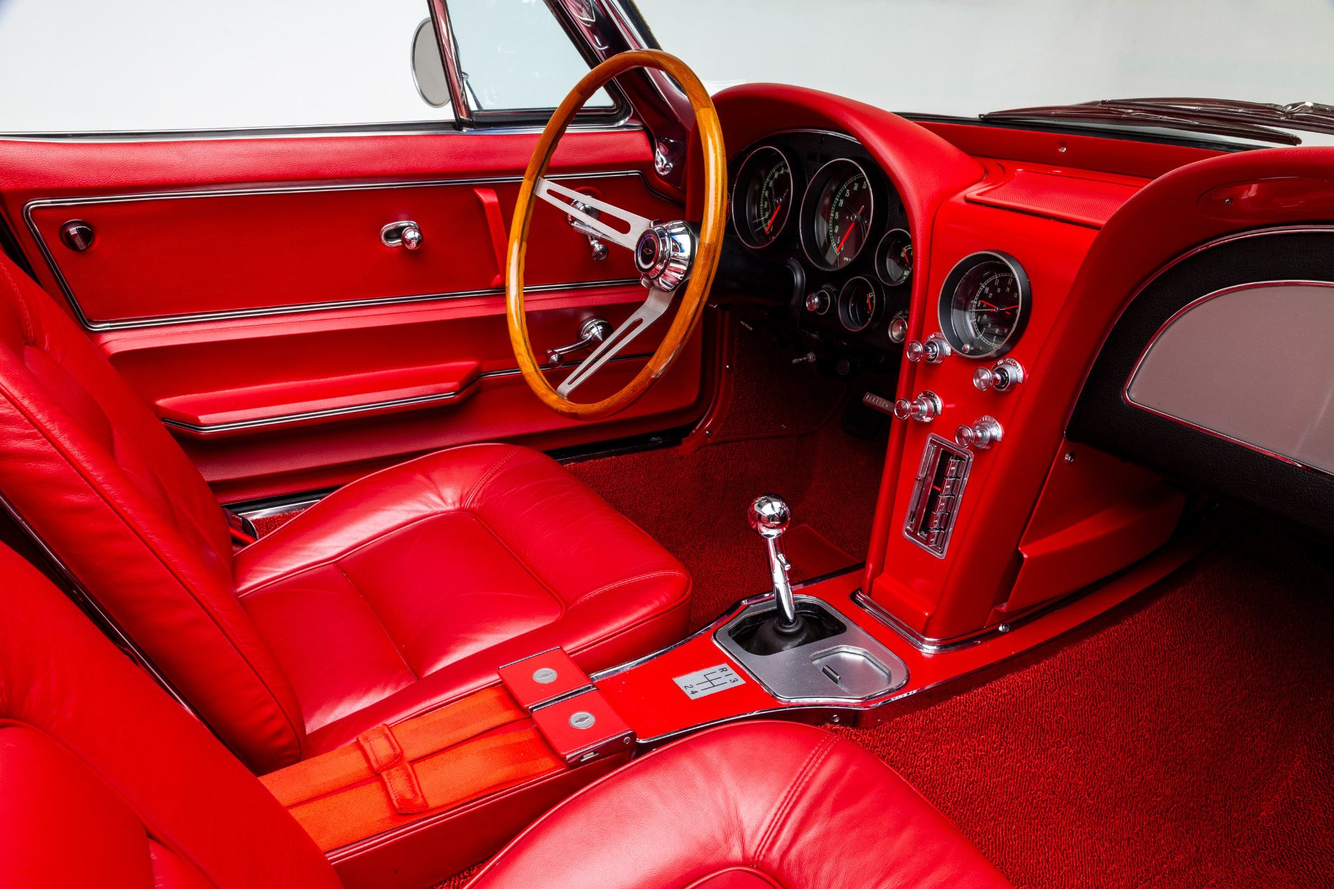 1965 Chevrolet Corvette 34