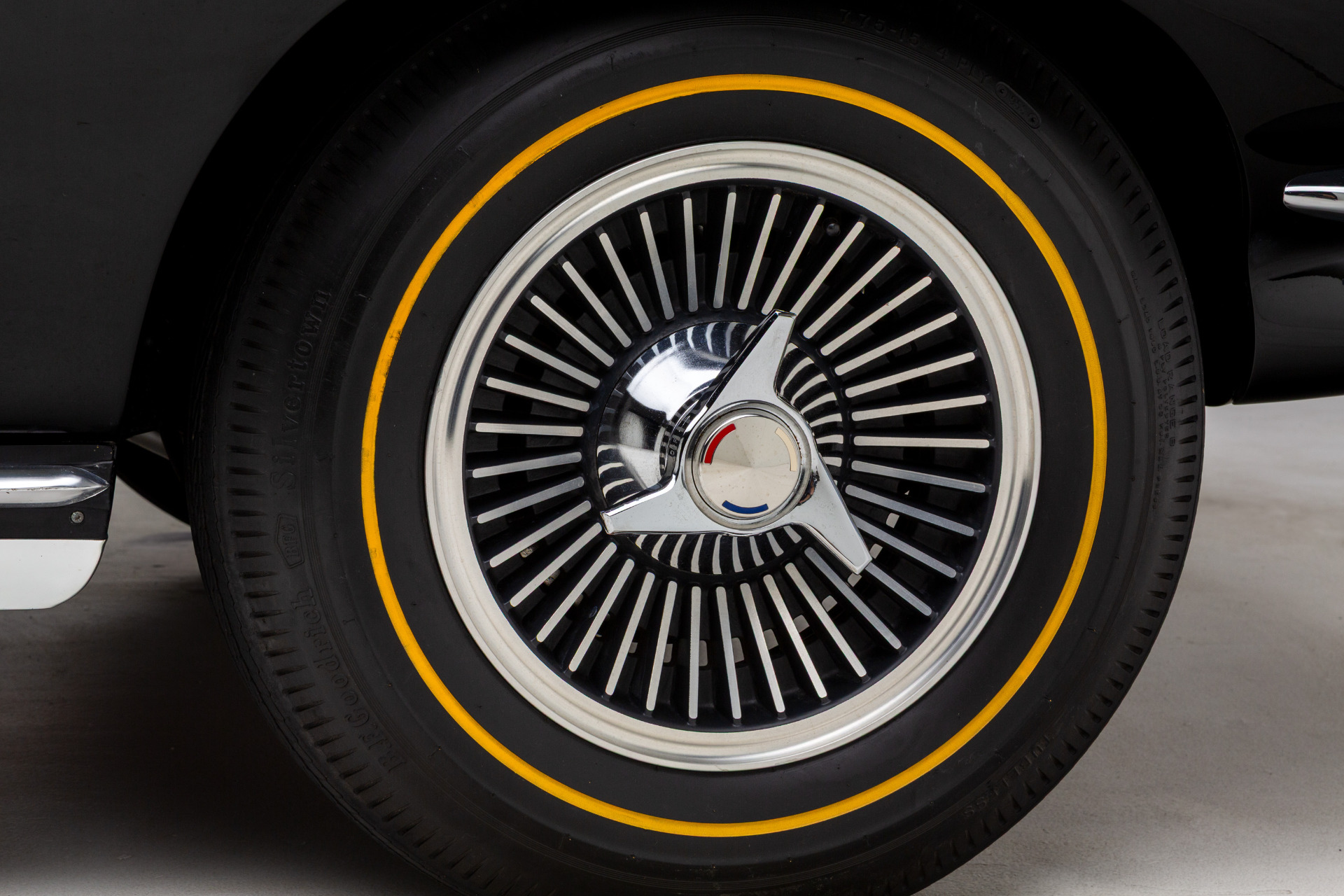 1965 Chevrolet Corvette 42