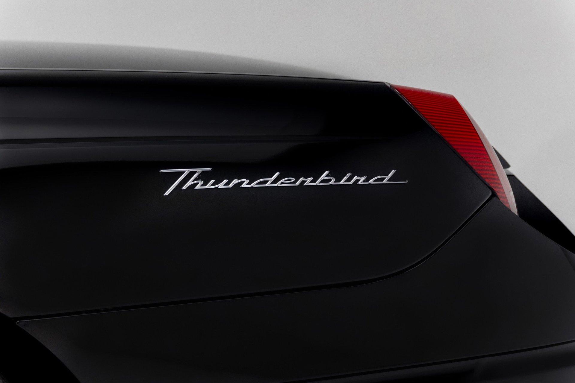 2002 Ford Thunderbird 10