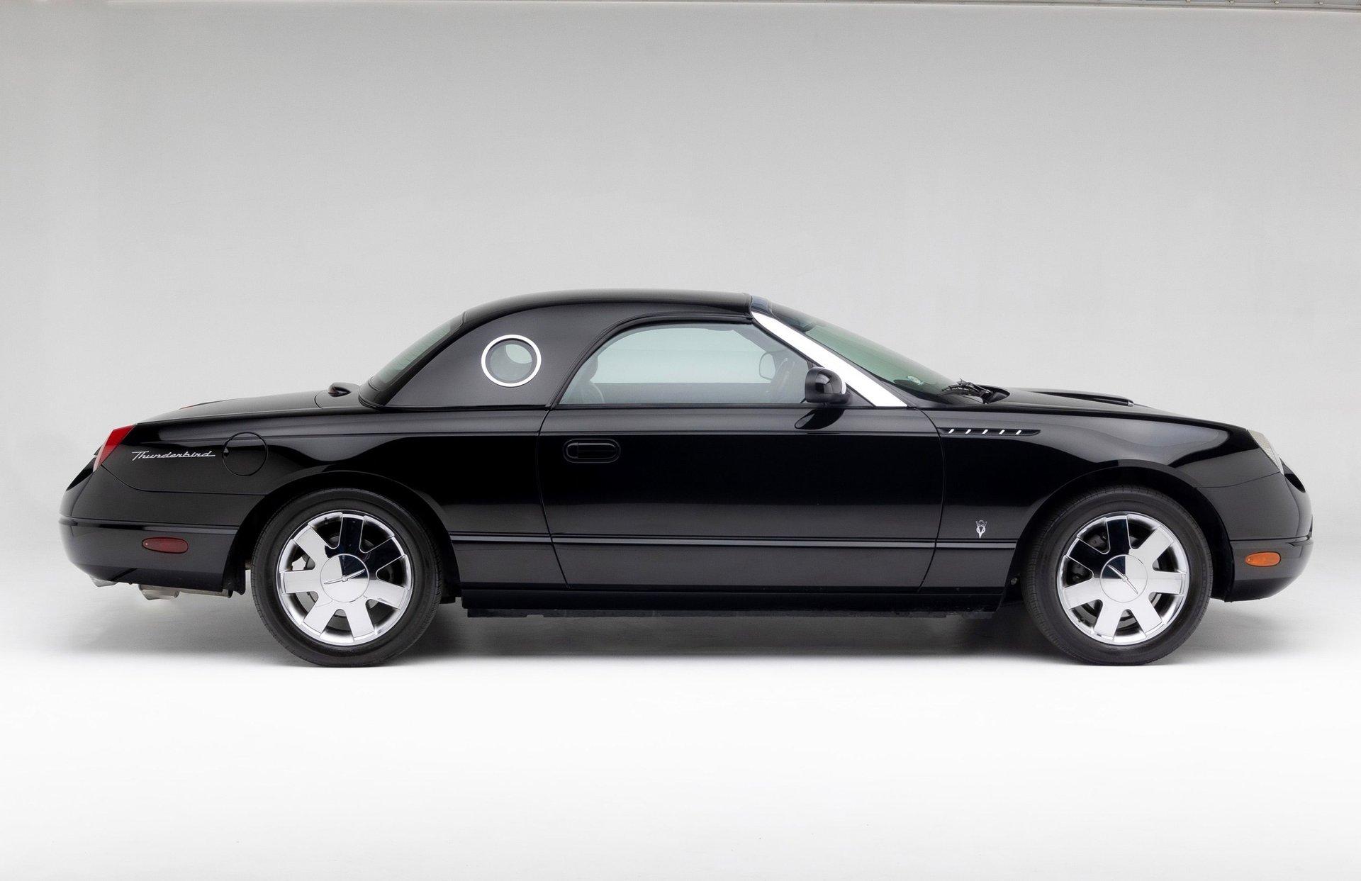 2002 Ford Thunderbird 17