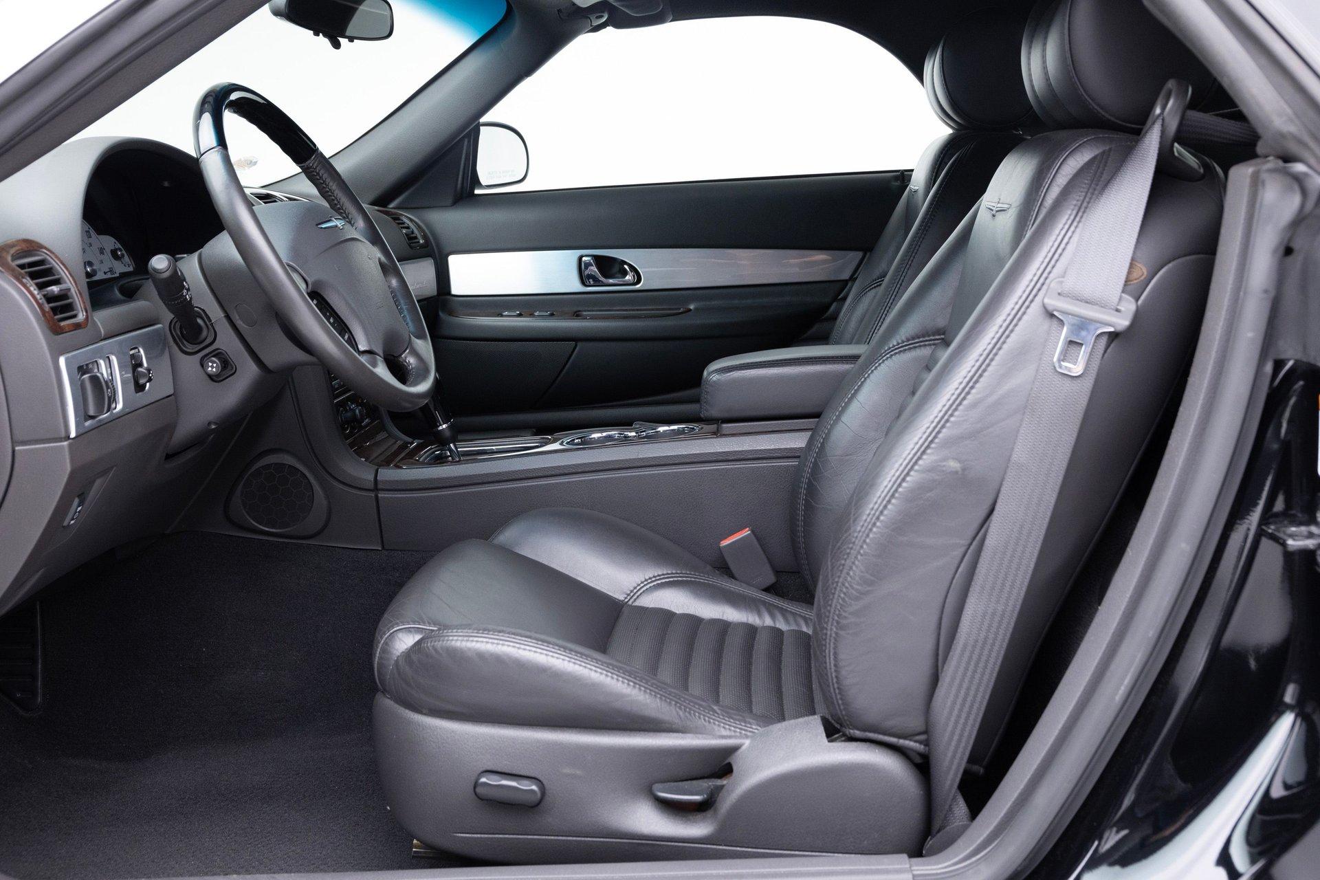2002 Ford Thunderbird 35