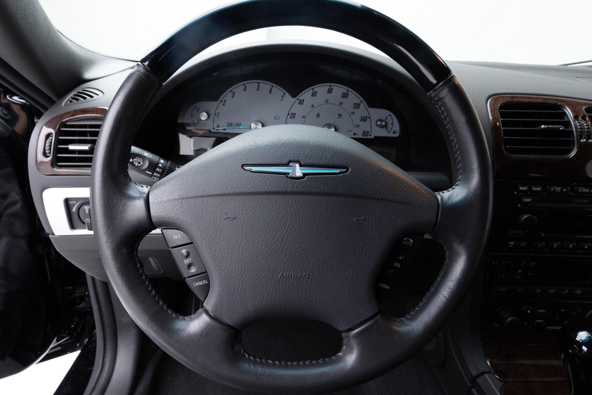 2002 Ford Thunderbird 40
