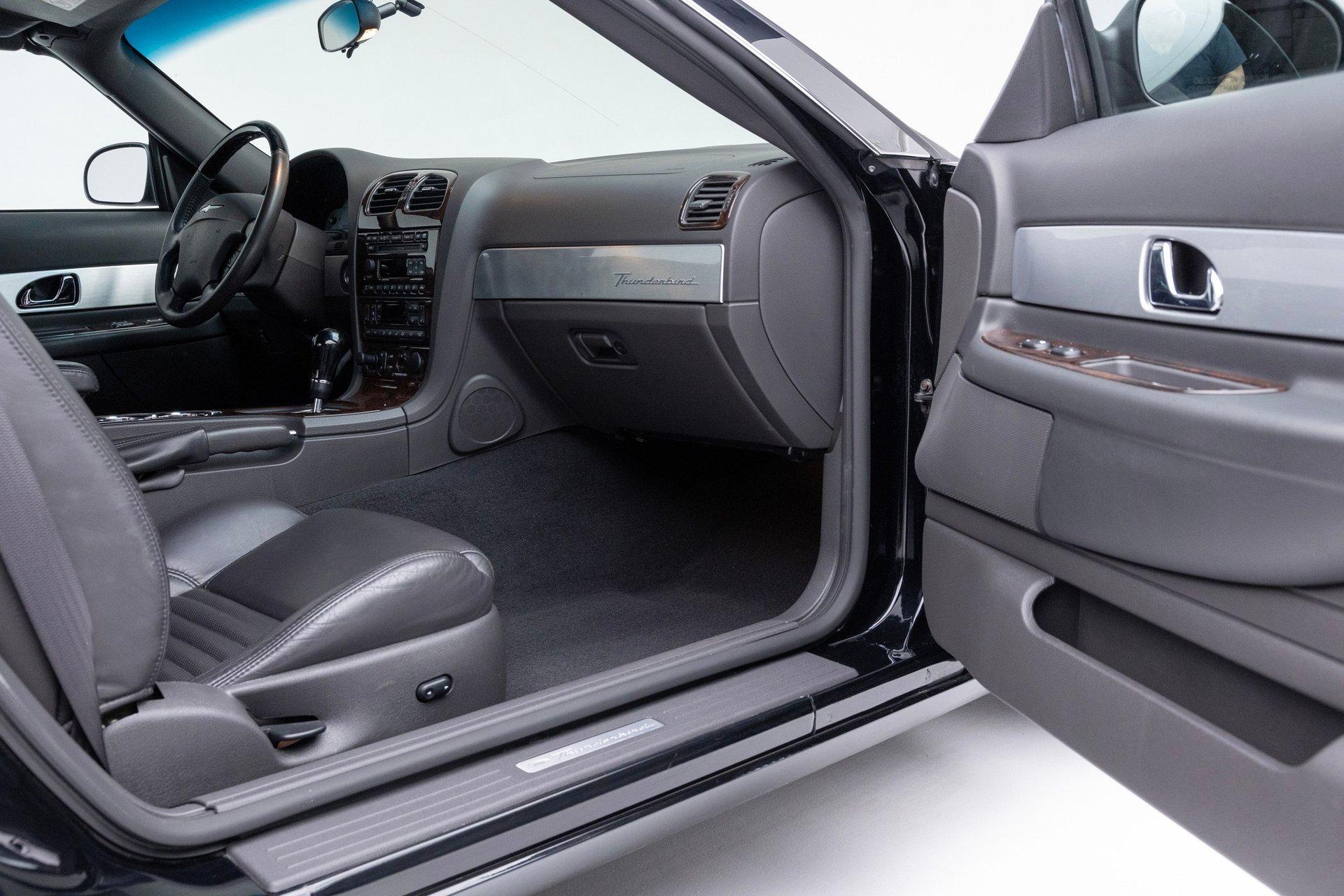 2002 Ford Thunderbird 44