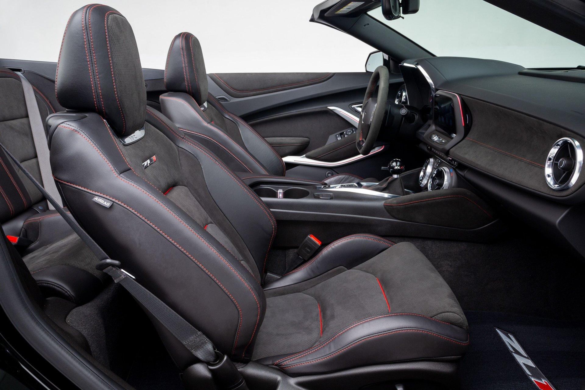 2022 Chevrolet Camaro 36